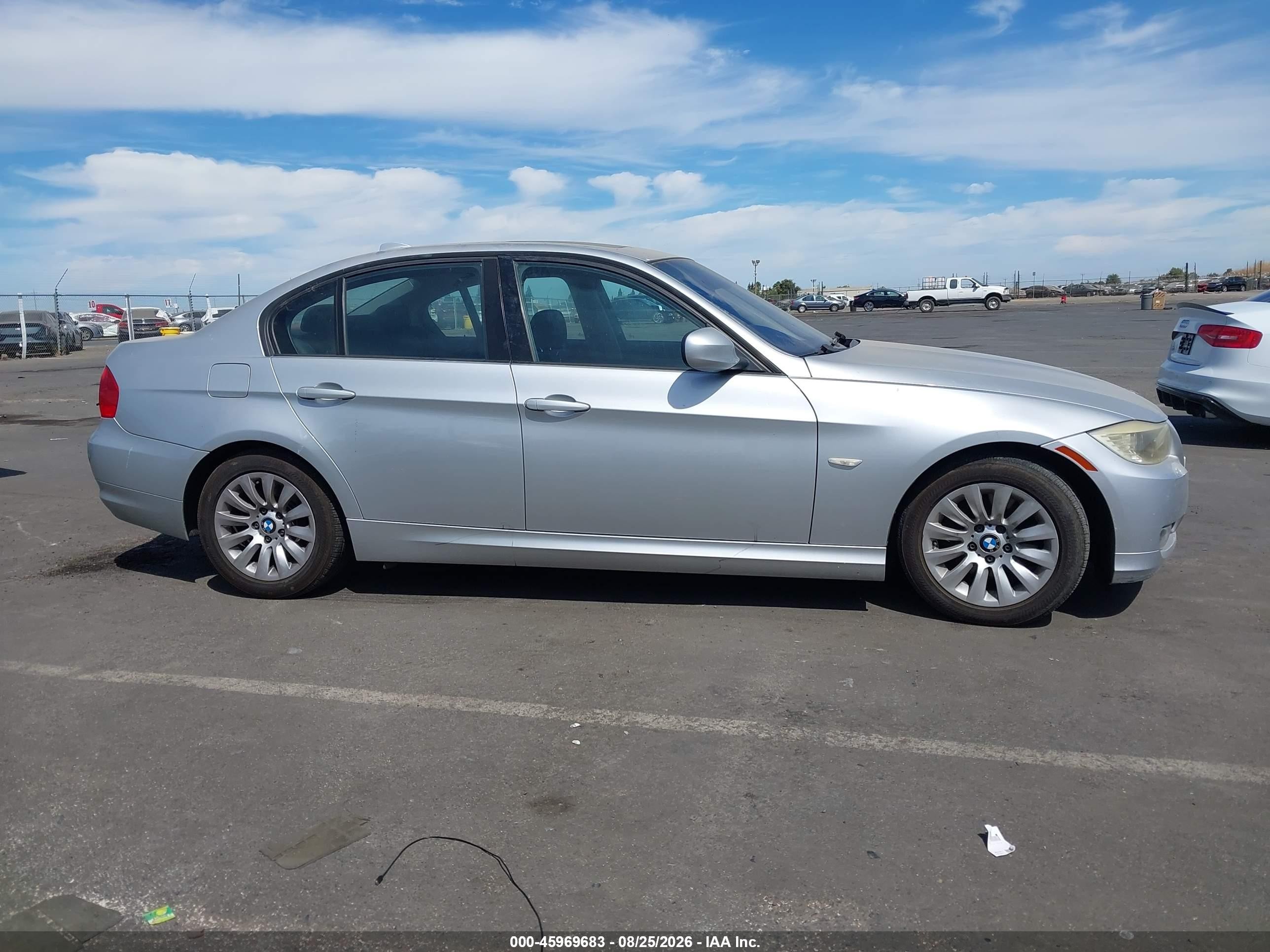 2009 Bmw 328i   Gray vin: WBAPH57539NL76775