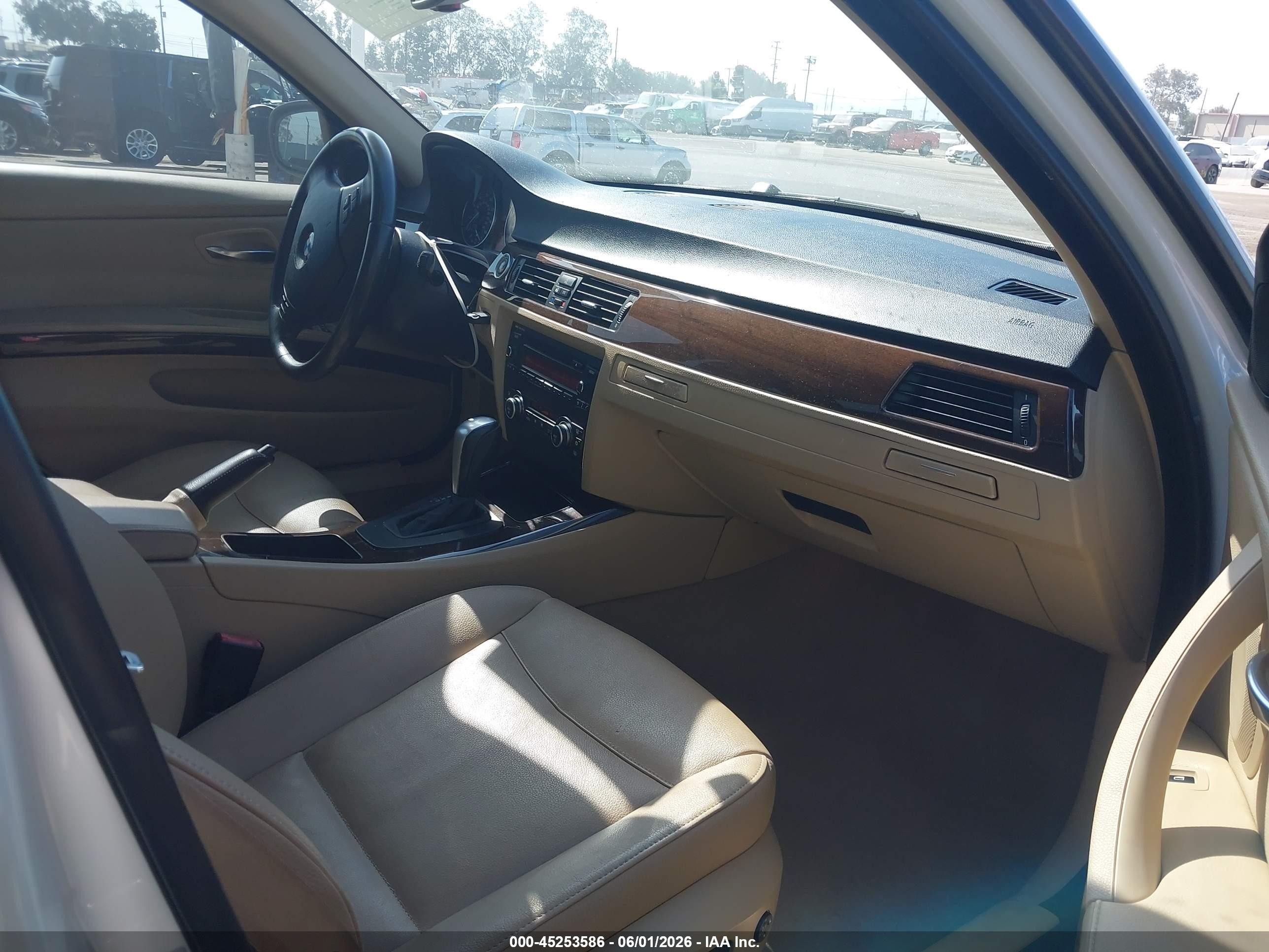 2009 Bmw 328i   White vin: WBAPH57579NM34080