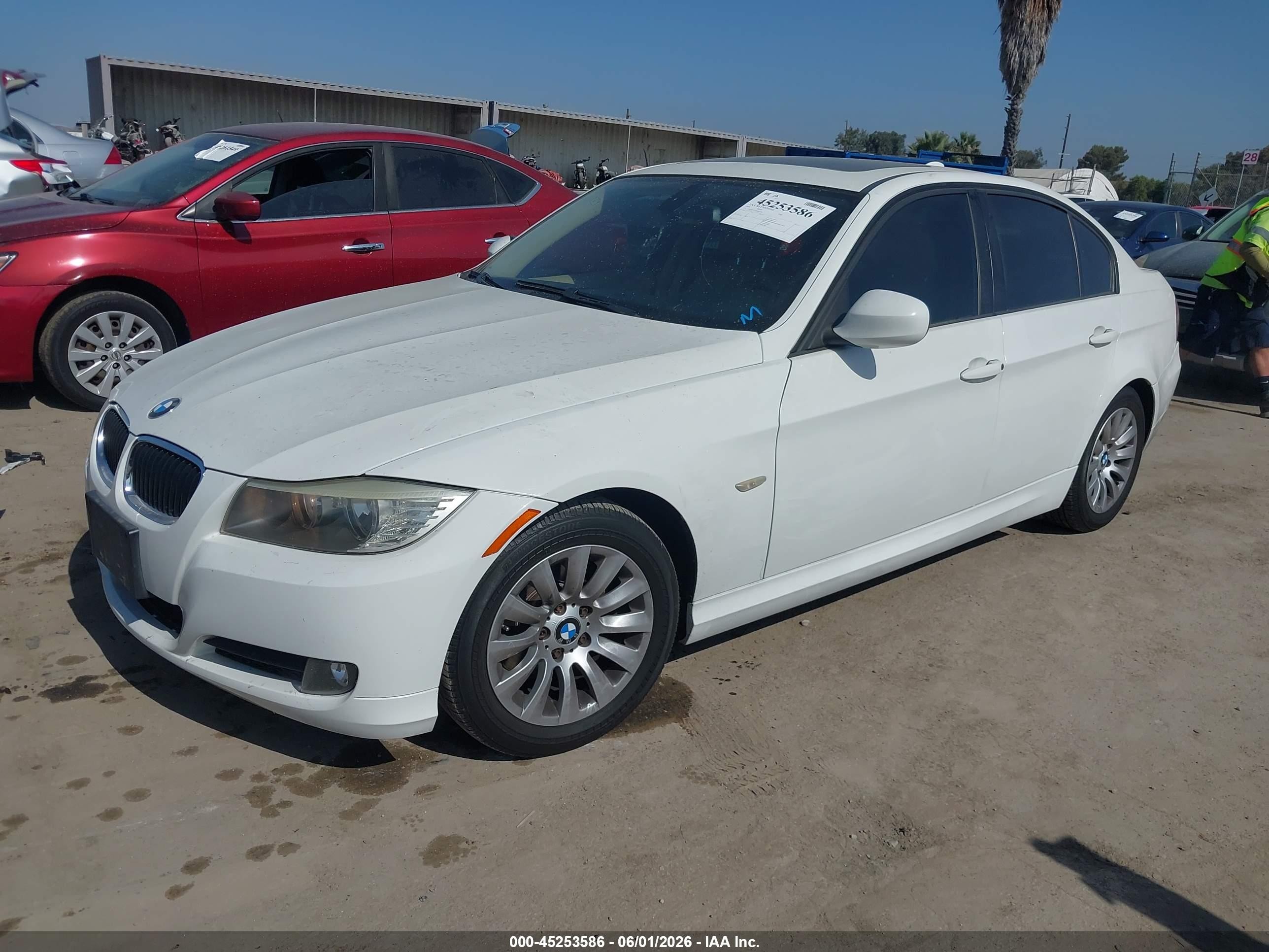 2009 Bmw 328i   White vin: WBAPH57579NM34080