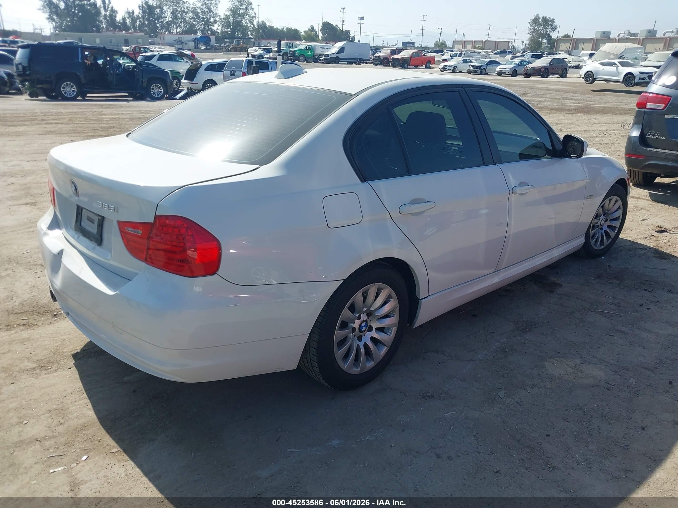 2009 Bmw 328i   White vin: WBAPH57579NM34080