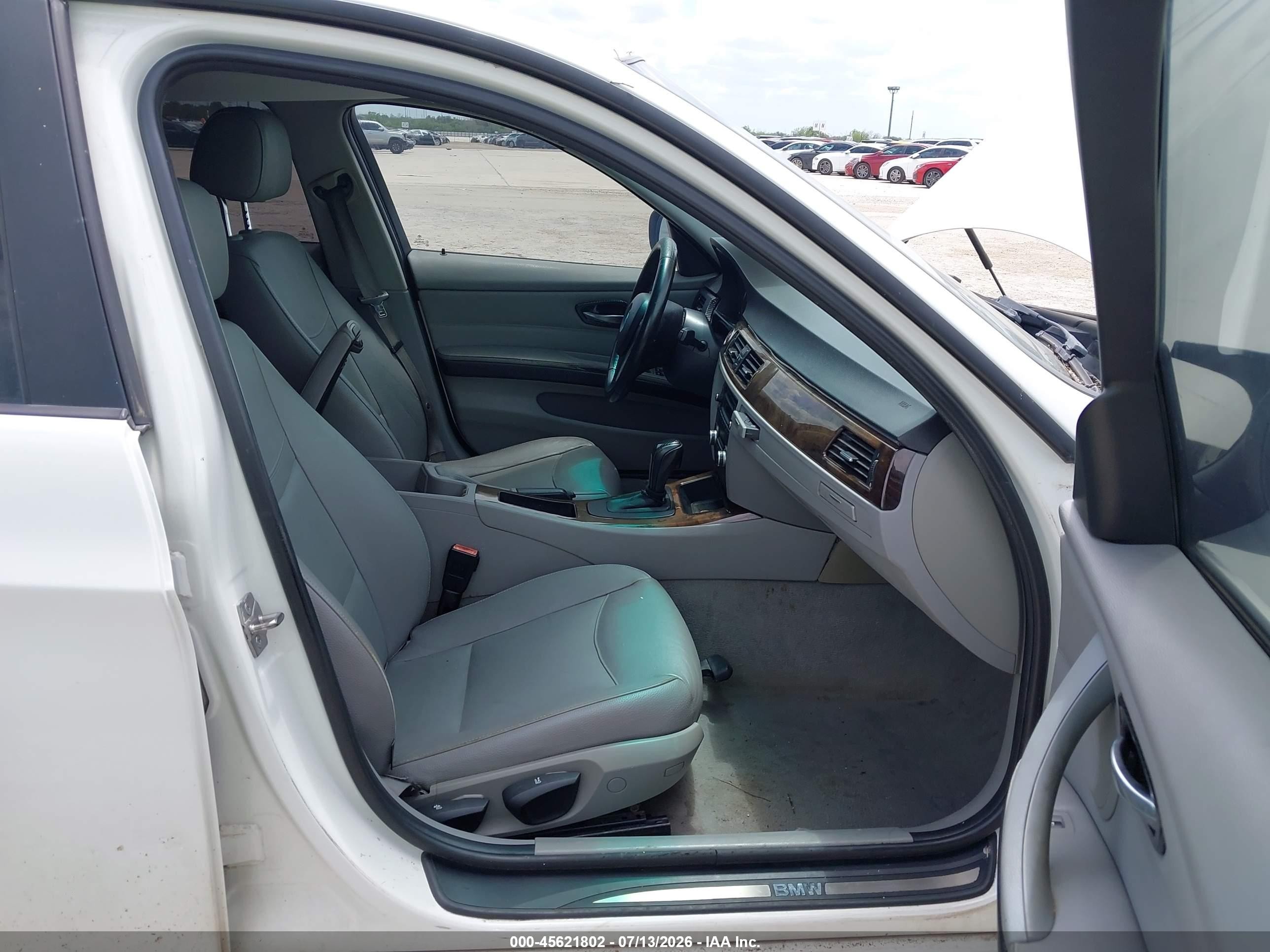 2011 Bmw 328i   White vin: WBAPH5C50BA440676