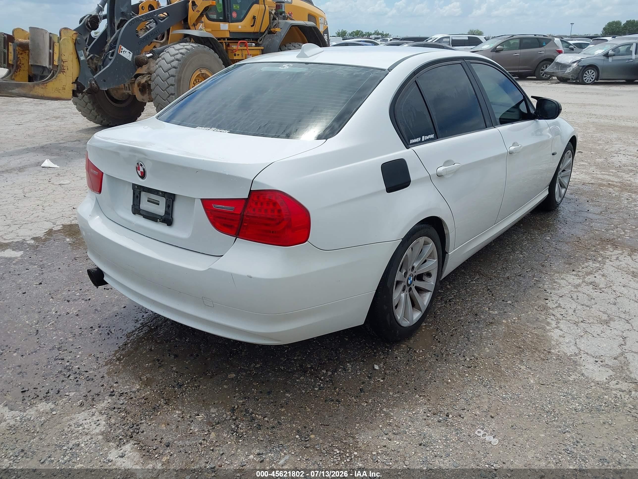 2011 Bmw 328i   White vin: WBAPH5C50BA440676