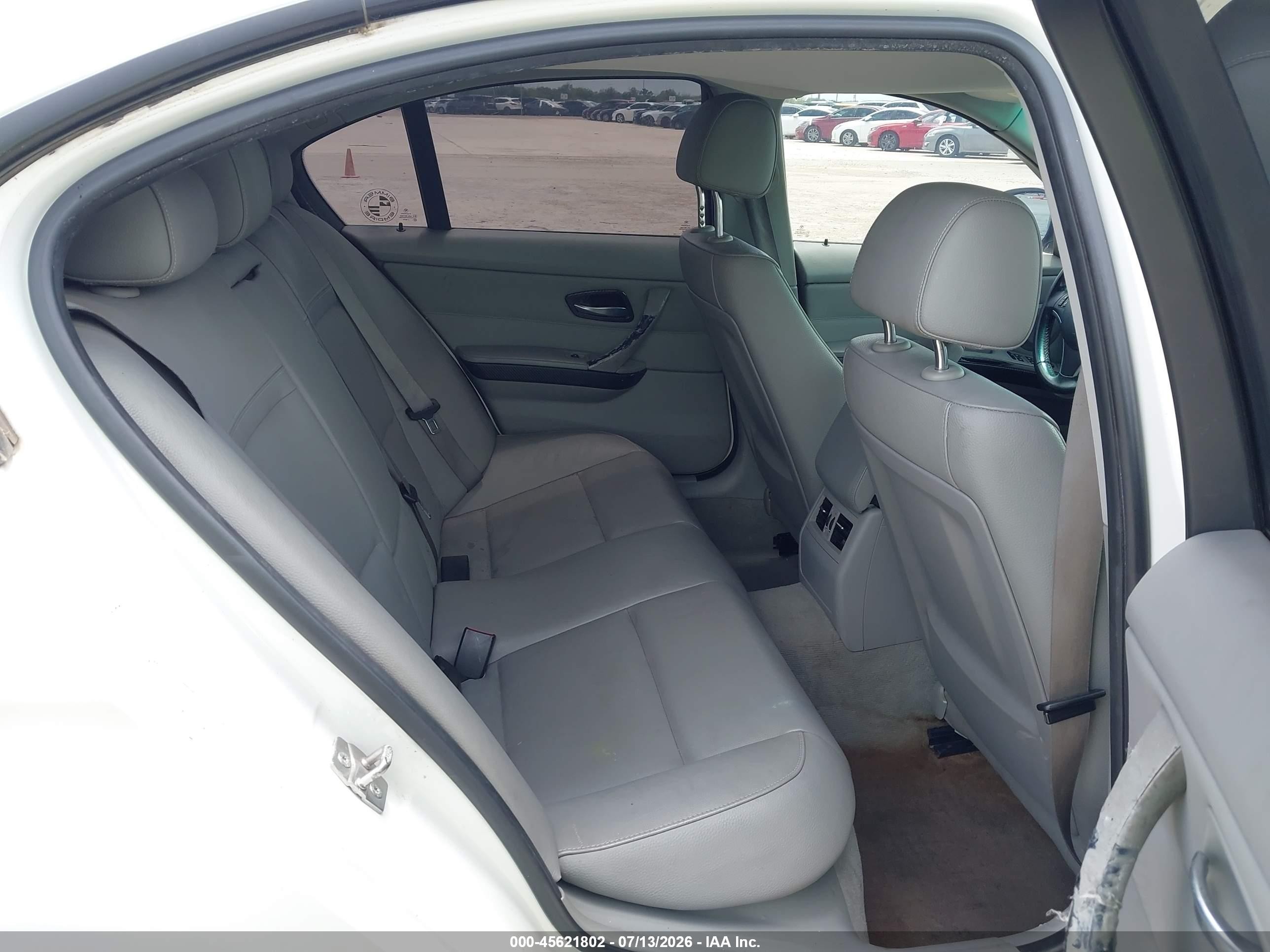 2011 Bmw 328i   White vin: WBAPH5C50BA440676