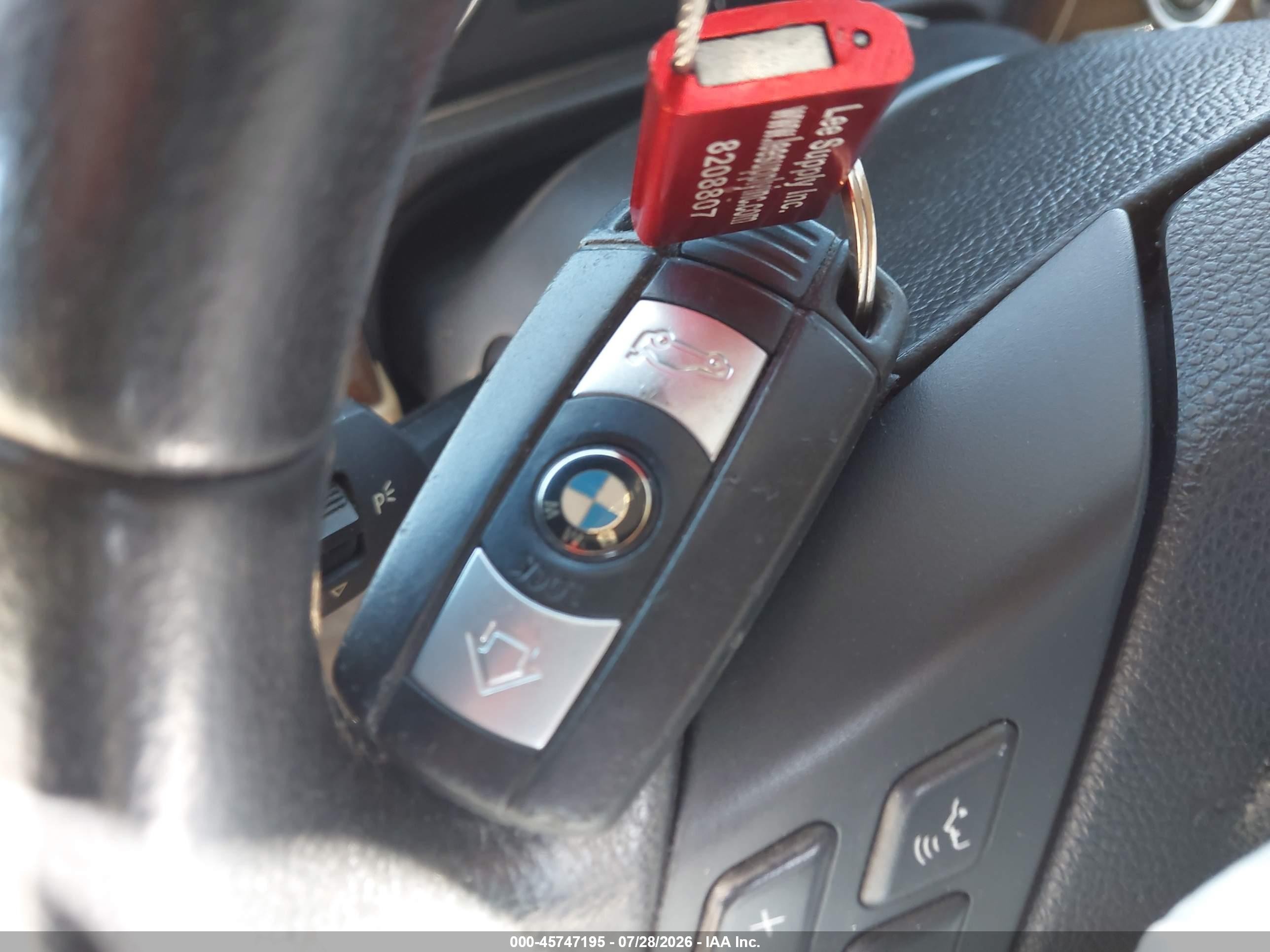 2011 Bmw 328i   Золотой vin: WBAPH5C51BA447930
