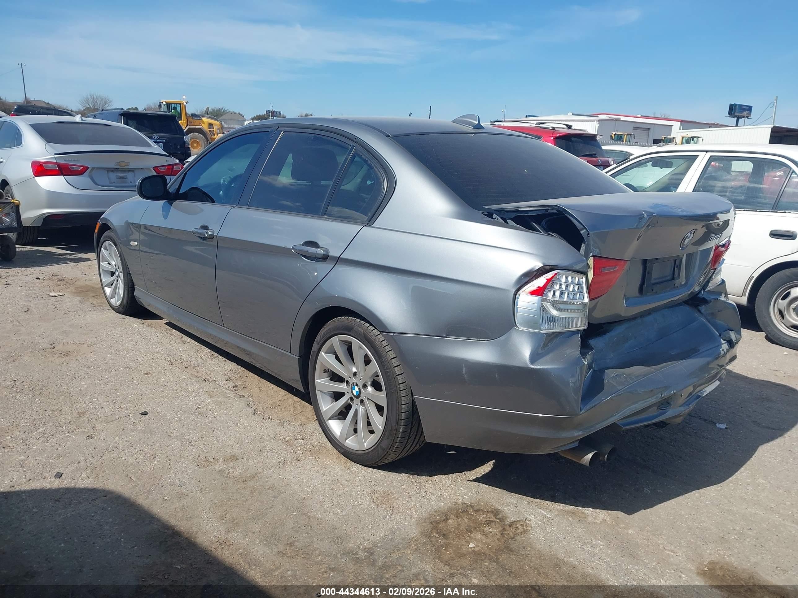 2011 Bmw 328i   Silver vin: WBAPH5C52BA446687