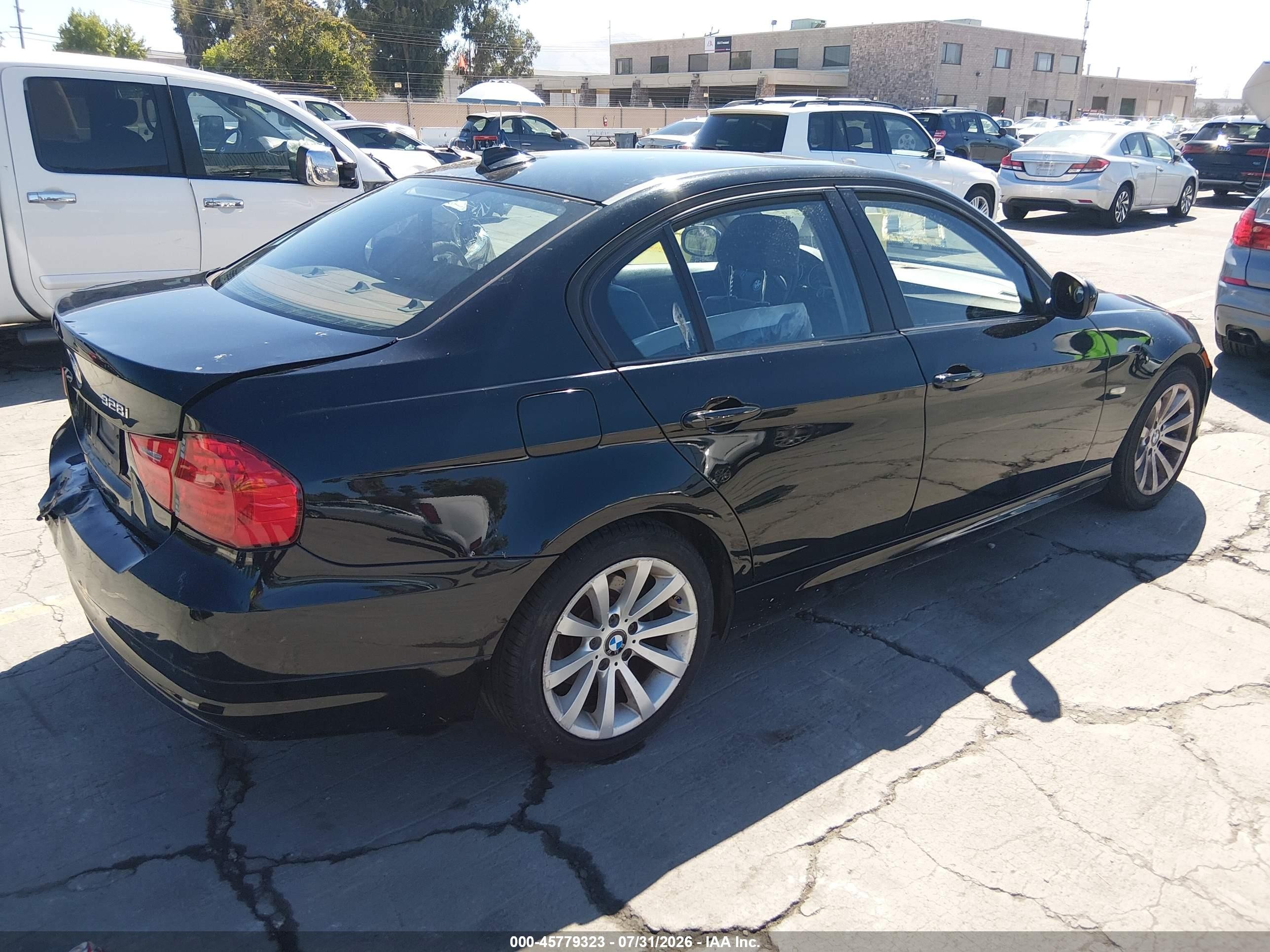2011 Bmw 328i   Черный vin: WBAPH5C53BA444544