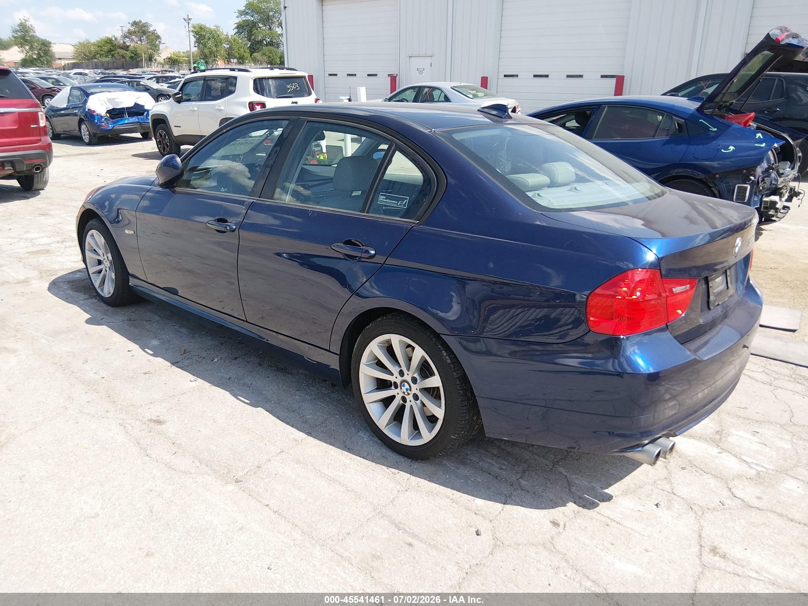 2011 Bmw 328i   Blue vin: WBAPH5C53BA446486