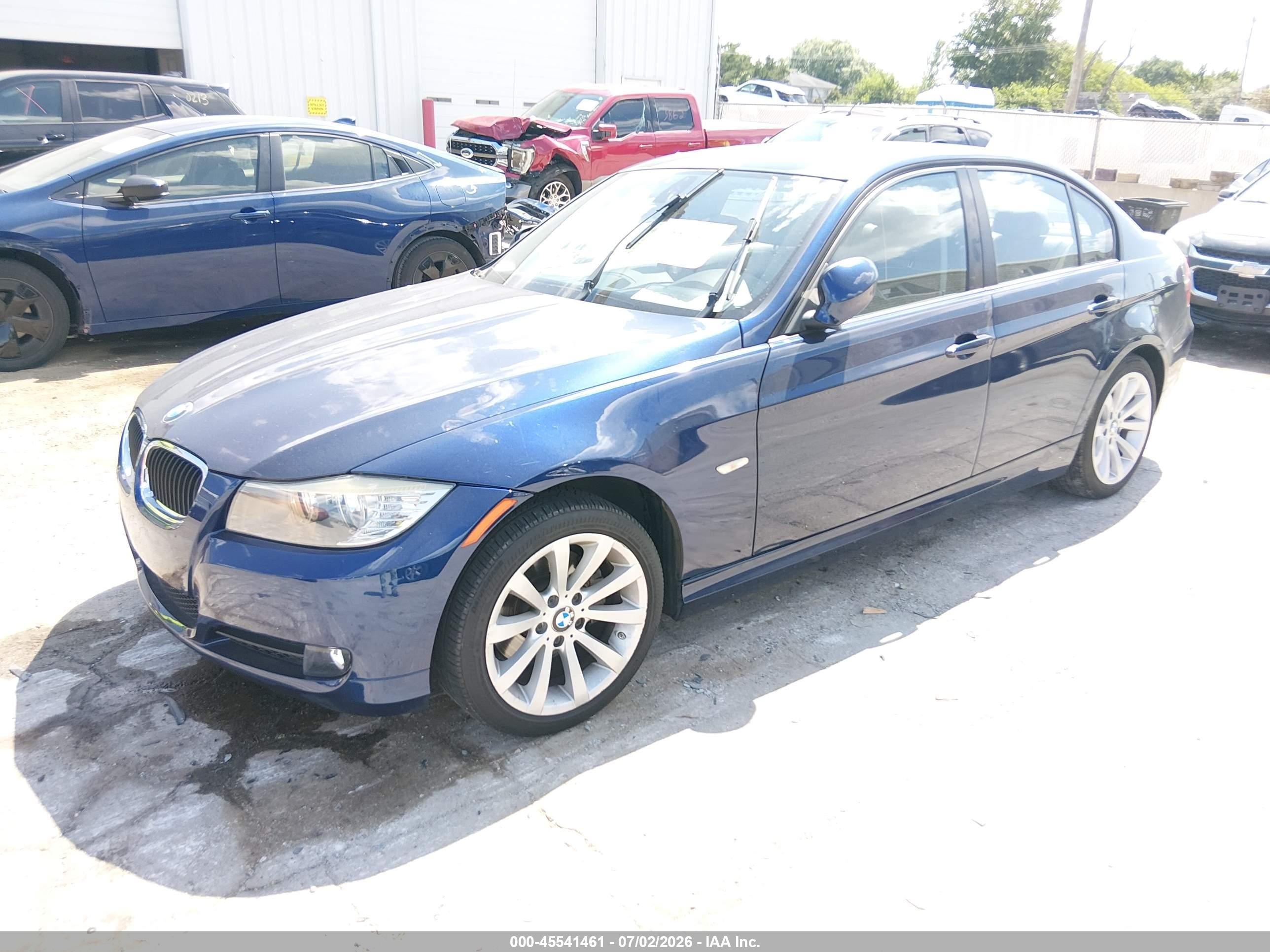 2011 Bmw 328i   Blue vin: WBAPH5C53BA446486