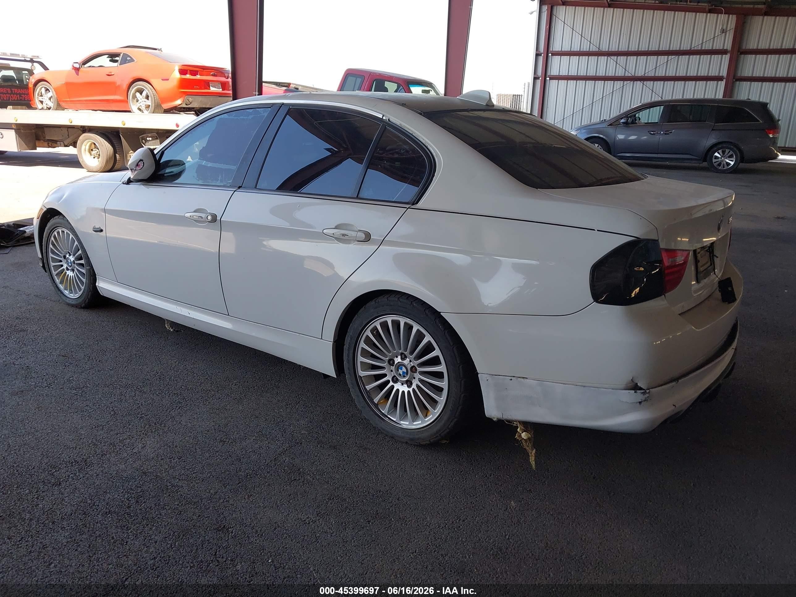 2011 Bmw 328i   White vin: WBAPH5C54BA441913