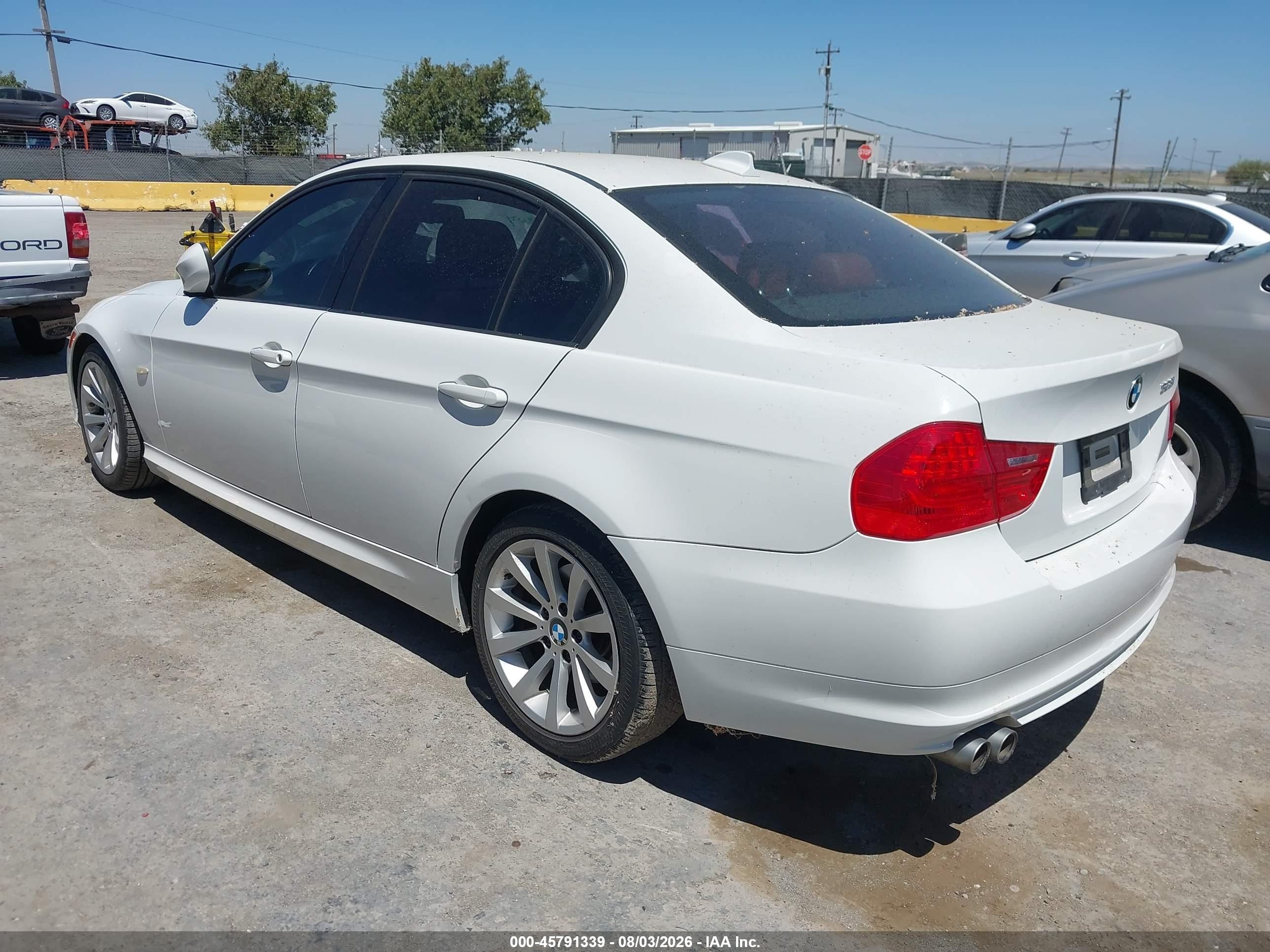 2011 Bmw 328i   White vin: WBAPH5C54BA443077