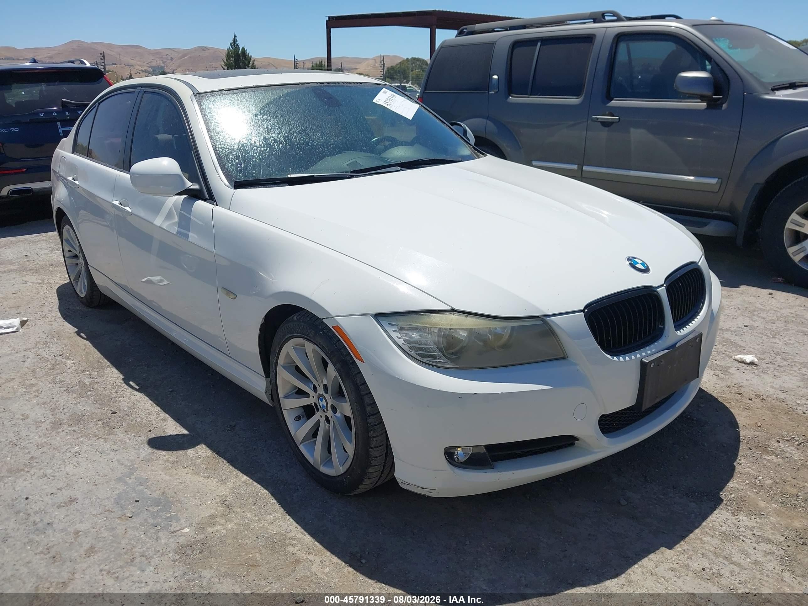 2011 Bmw 328i   White vin: WBAPH5C54BA443077