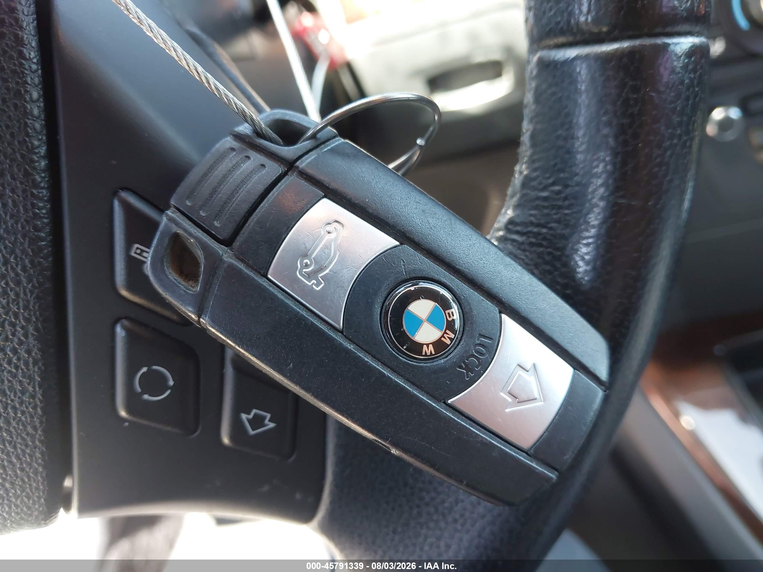 2011 Bmw 328i   White vin: WBAPH5C54BA443077