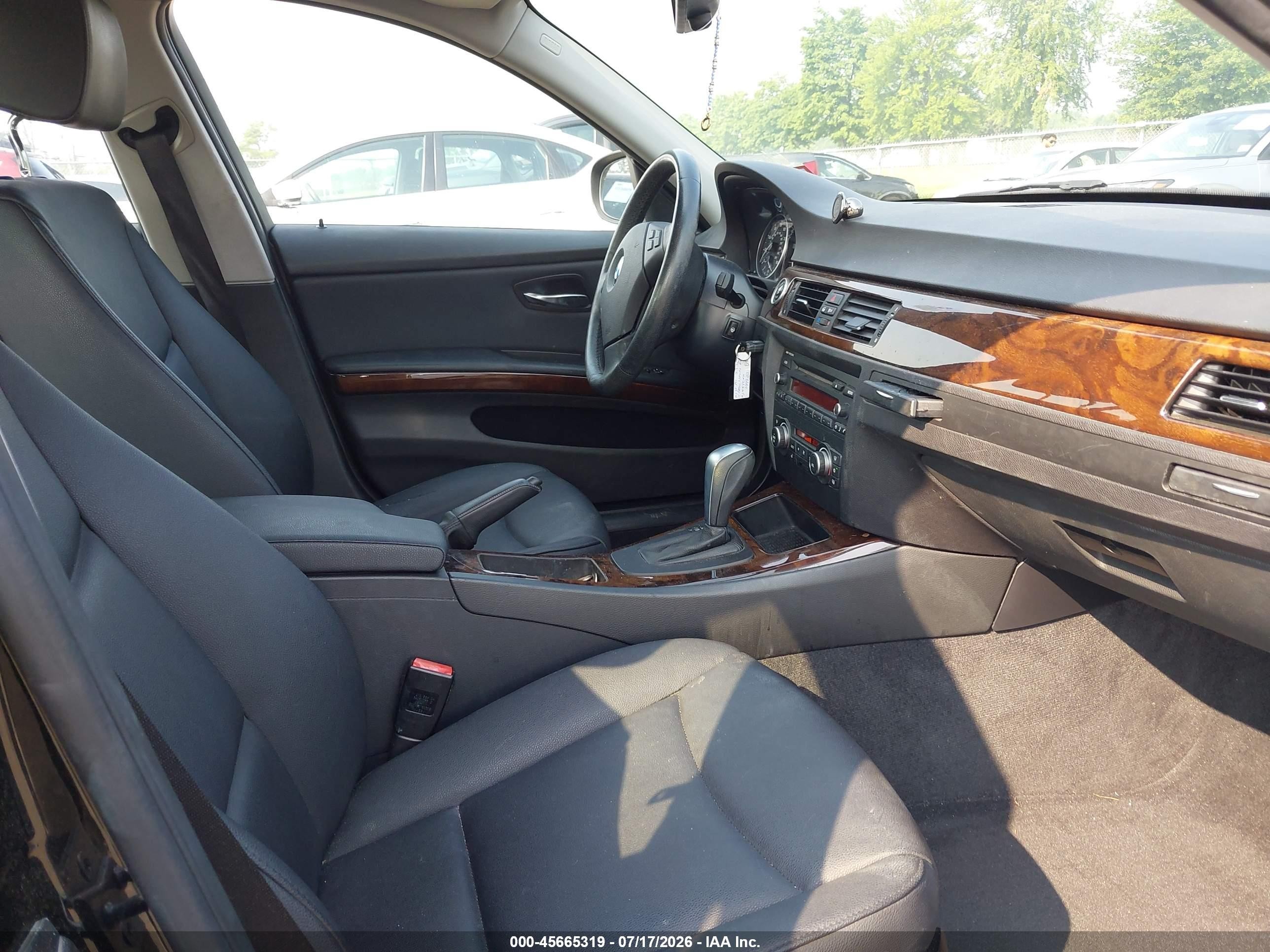 2011 Bmw 328i   Black vin: WBAPH5C54BF094120