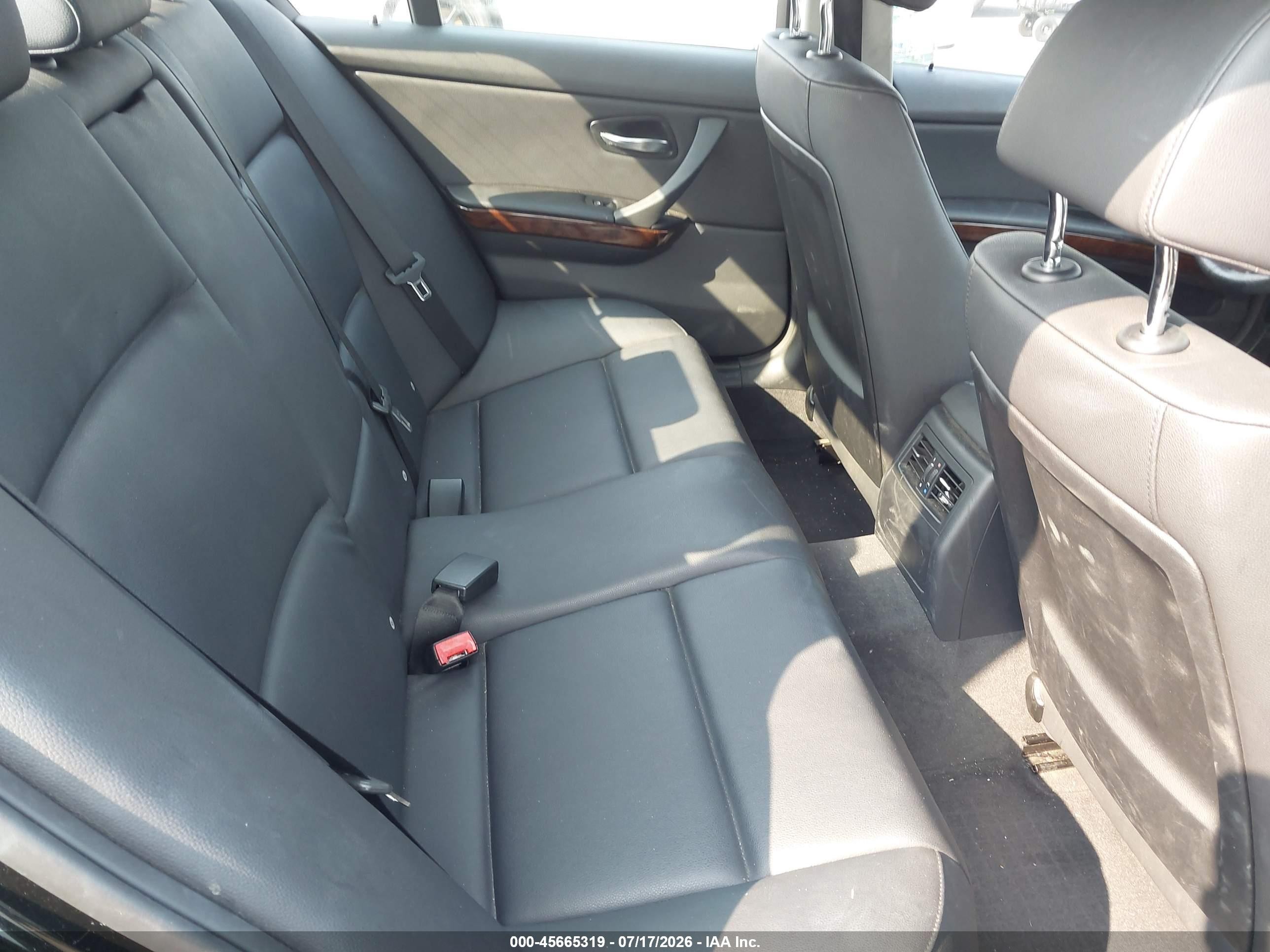 2011 Bmw 328i   Black vin: WBAPH5C54BF094120