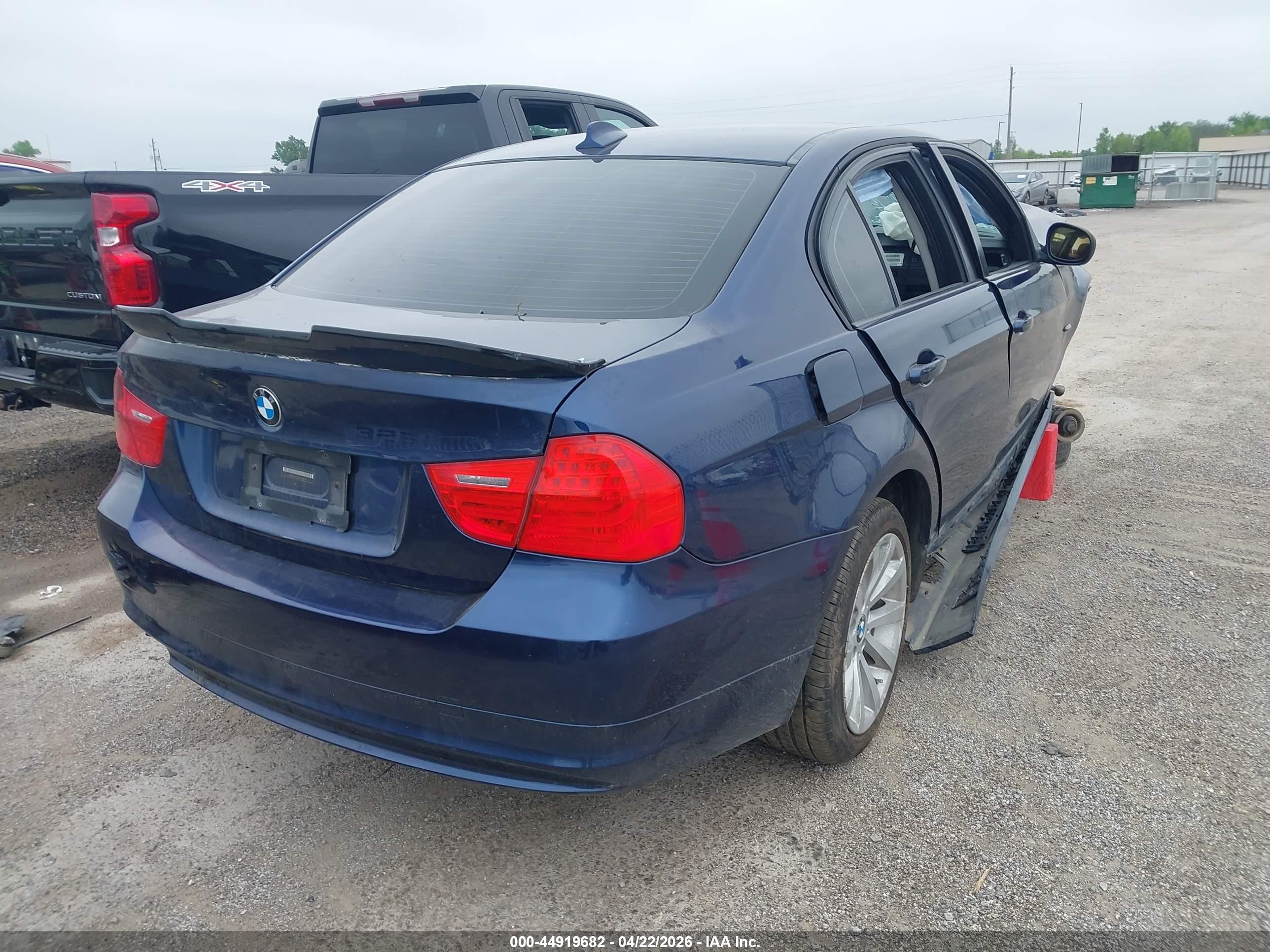 2011 Bmw 328i   Blue vin: WBAPH5C55BA444593