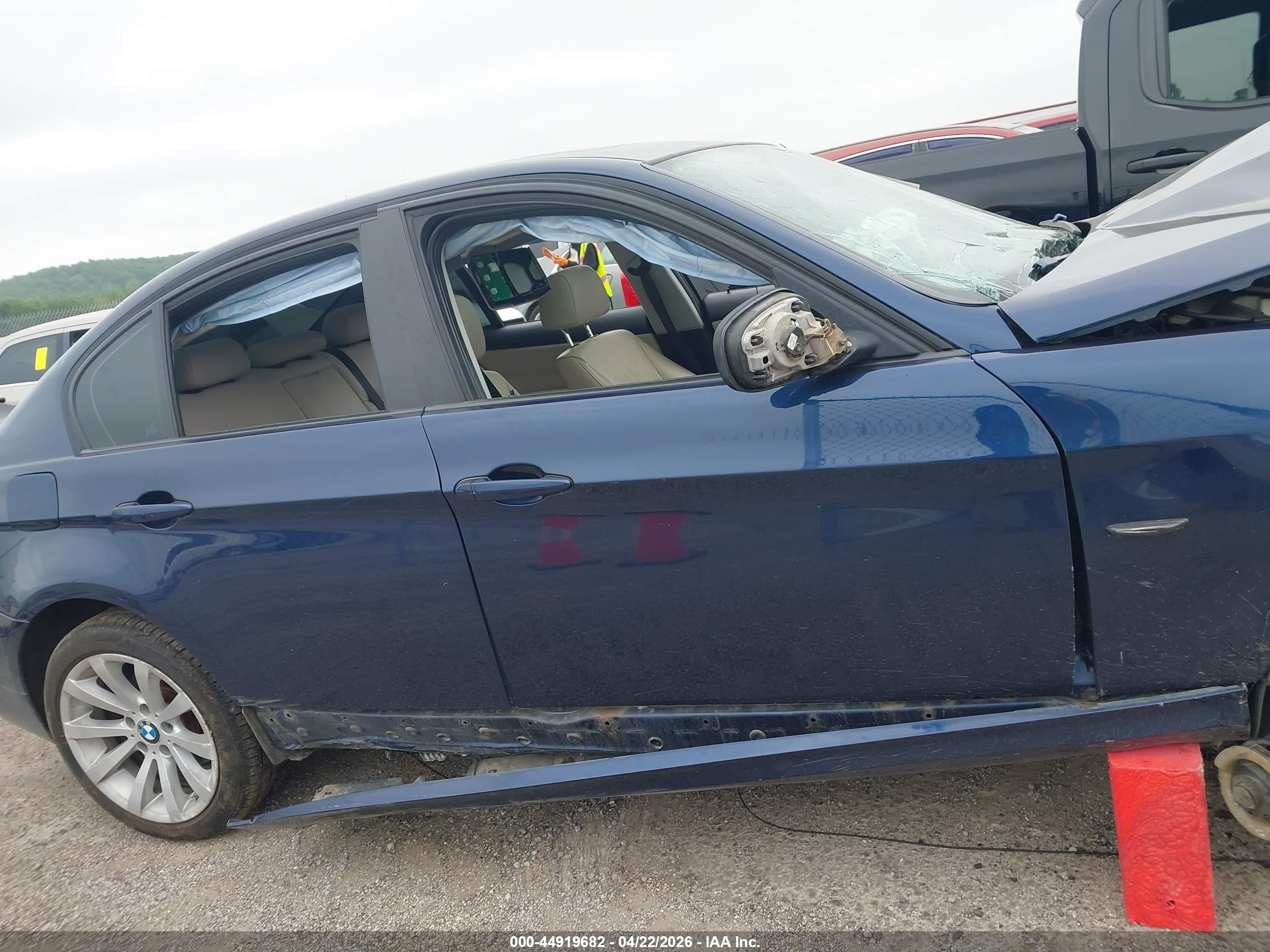 2011 Bmw 328i   Blue vin: WBAPH5C55BA444593