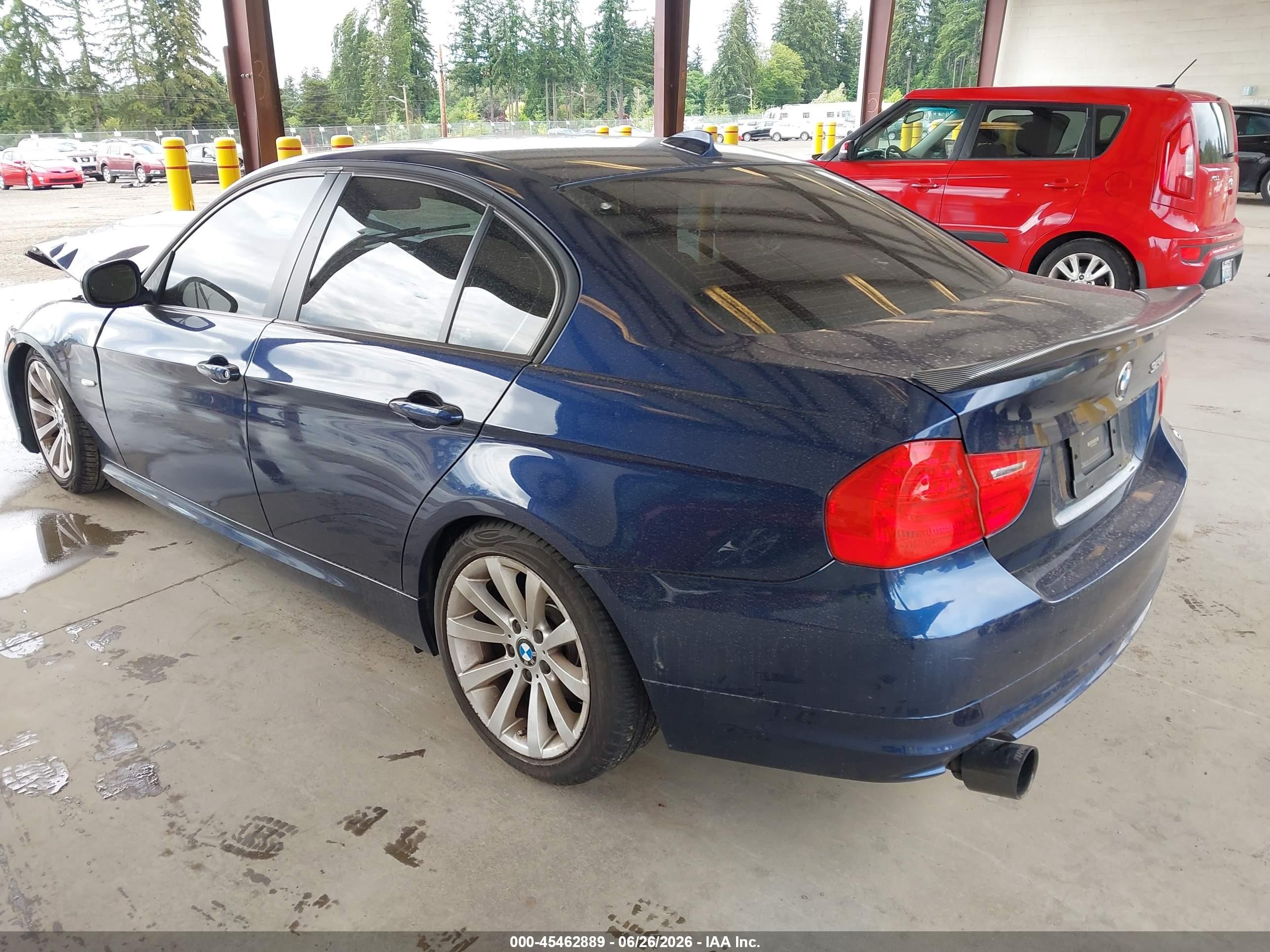 2011 Bmw 328i   Blue vin: WBAPH5C58BA446483