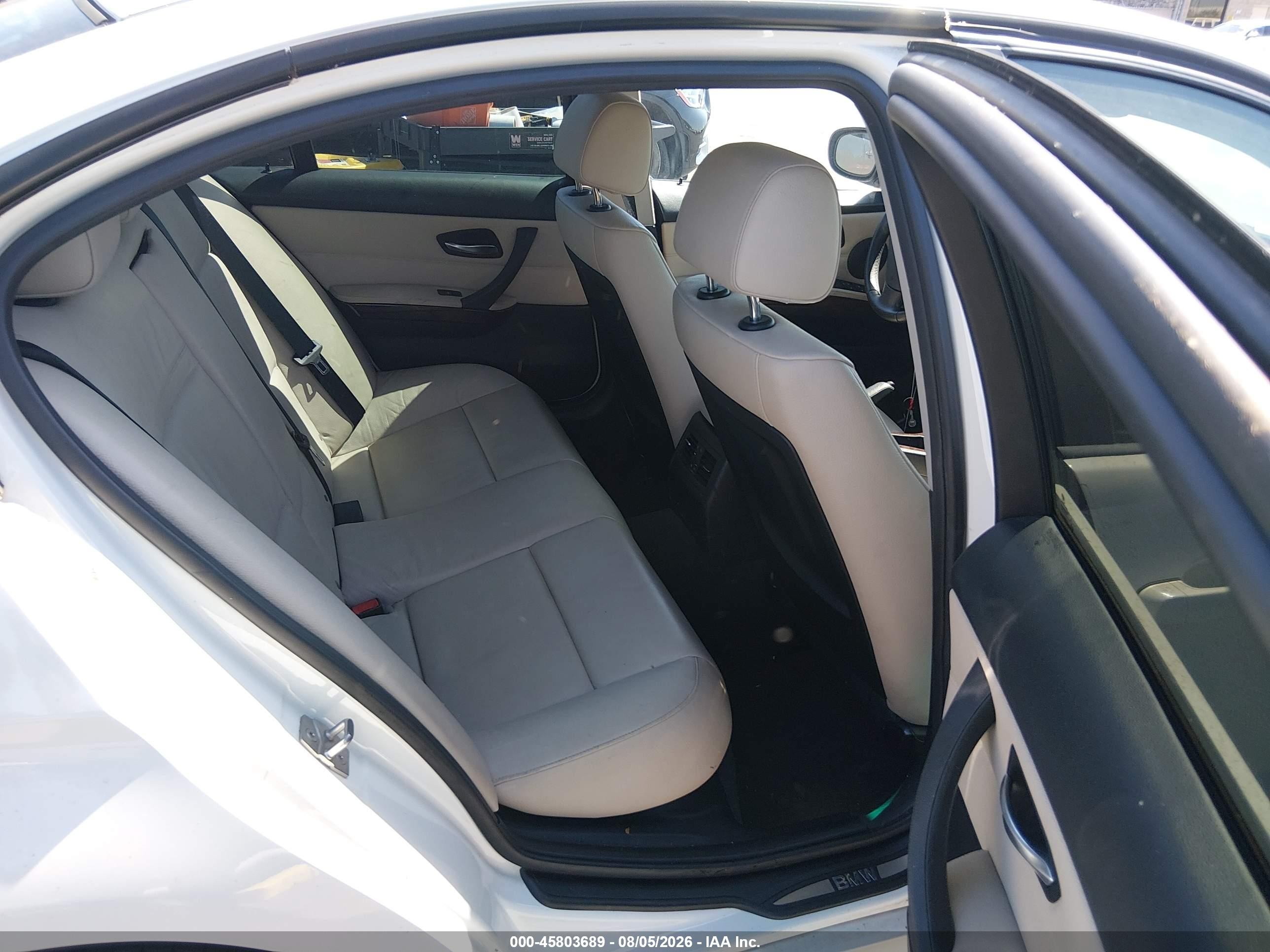 2011 Bmw 328i   White vin: WBAPH5C58BA448699