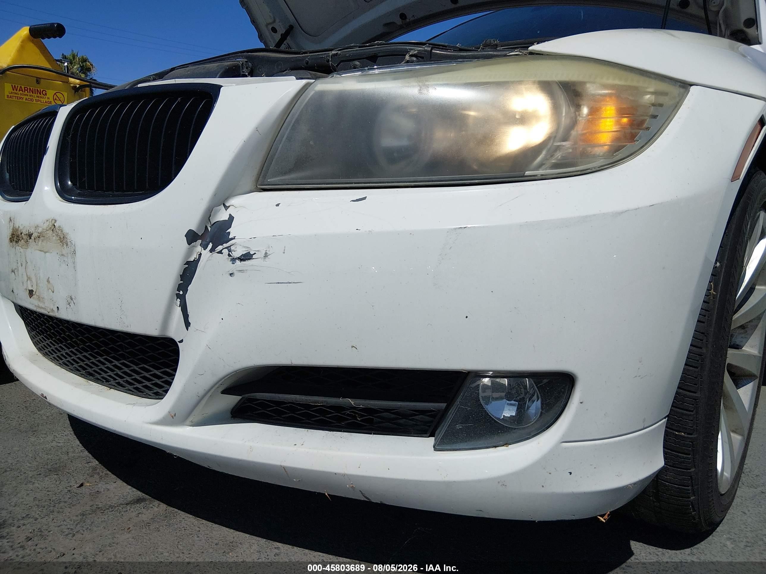 2011 Bmw 328i   White vin: WBAPH5C58BA448699