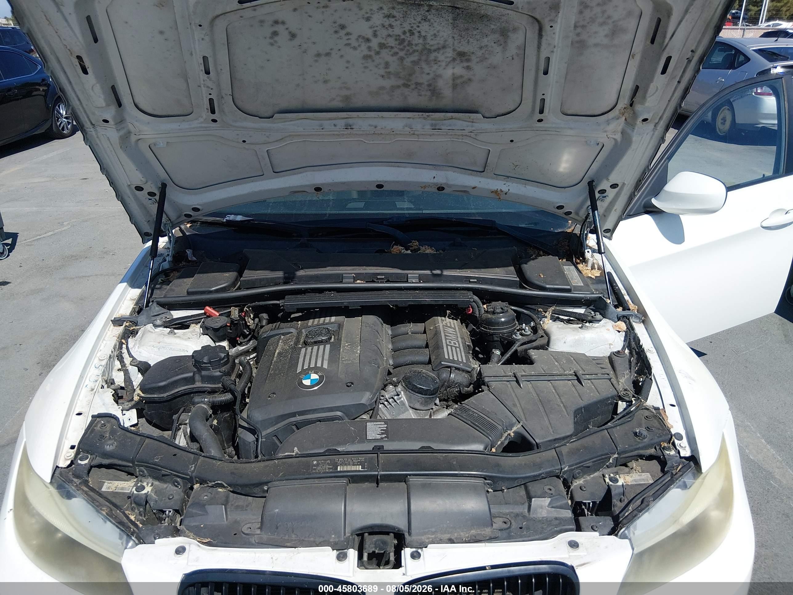 2011 Bmw 328i   White vin: WBAPH5C58BA448699