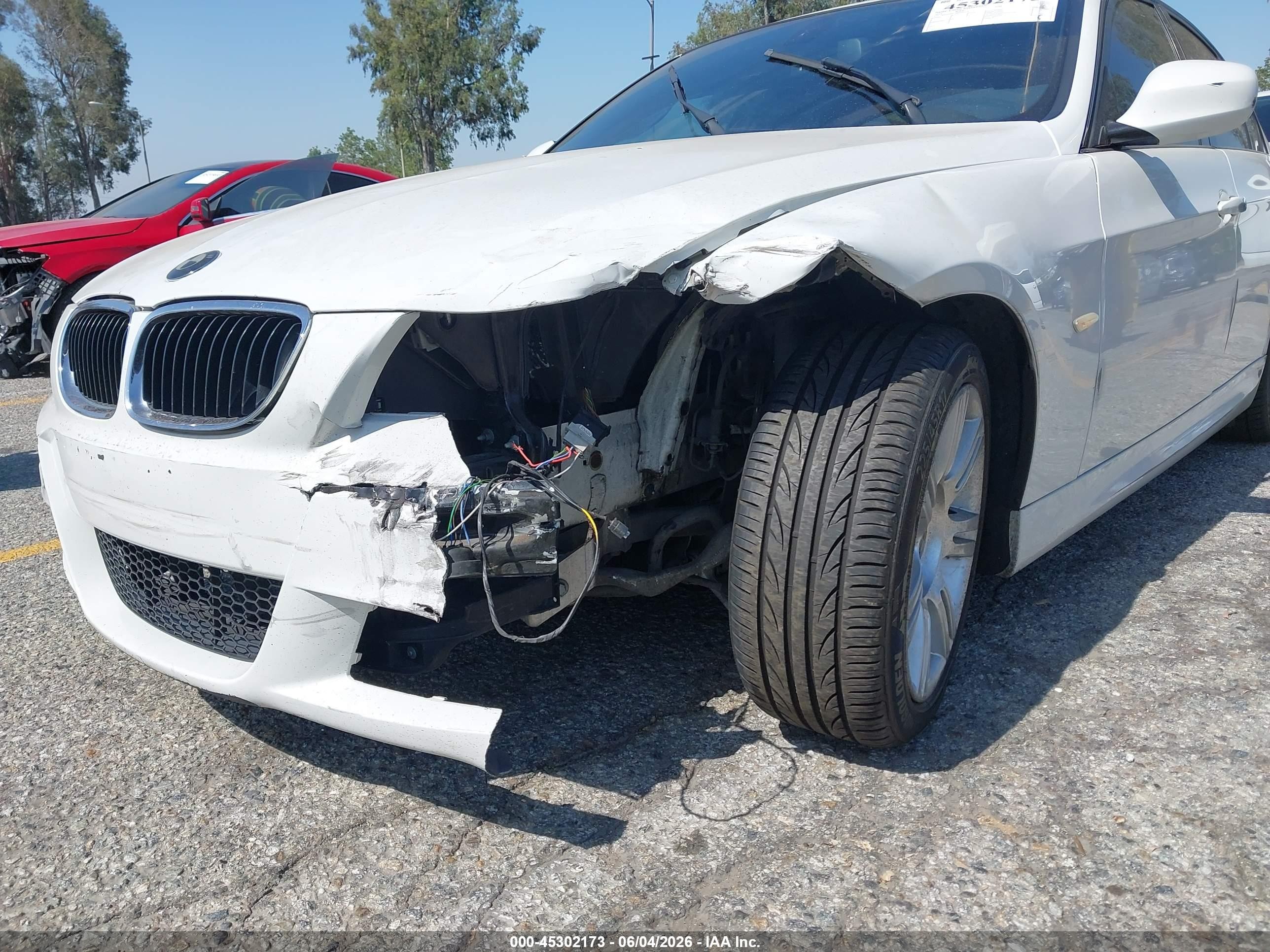 2011 Bmw 328i   White vin: WBAPH5C58BF093276