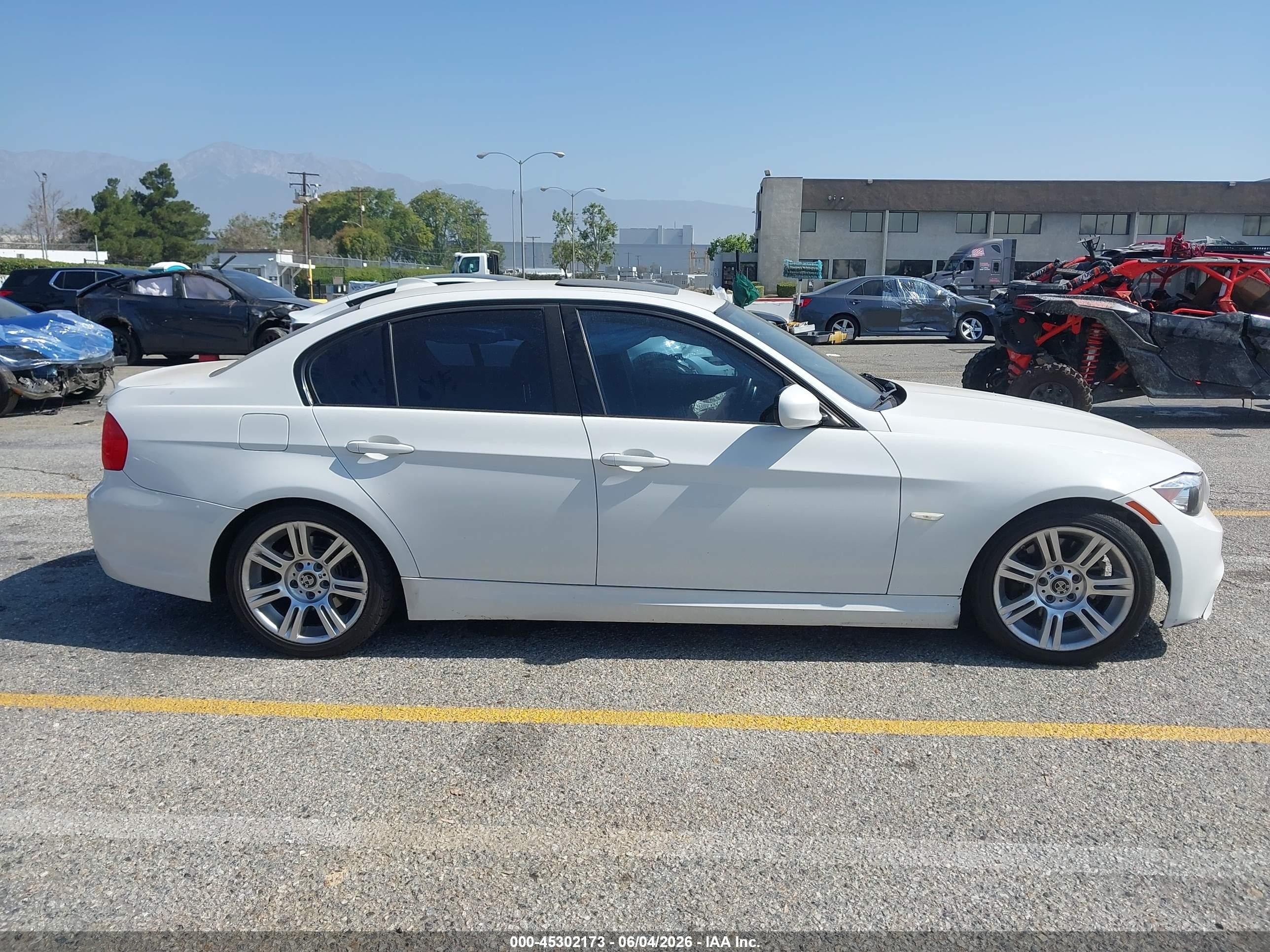 2011 Bmw 328i   White vin: WBAPH5C58BF093276