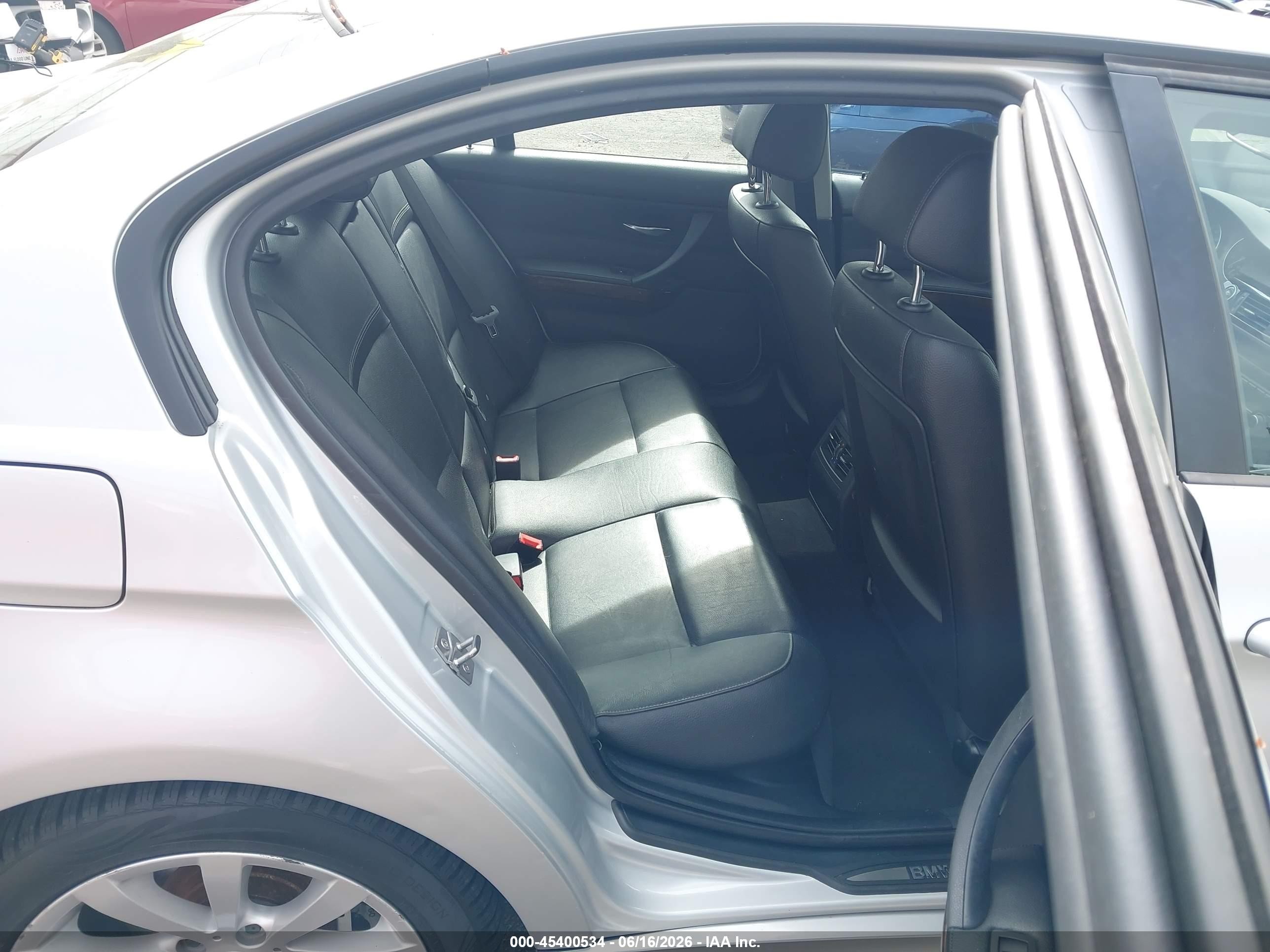2011 Bmw 328i   Silver vin: WBAPH5C5XBA441043