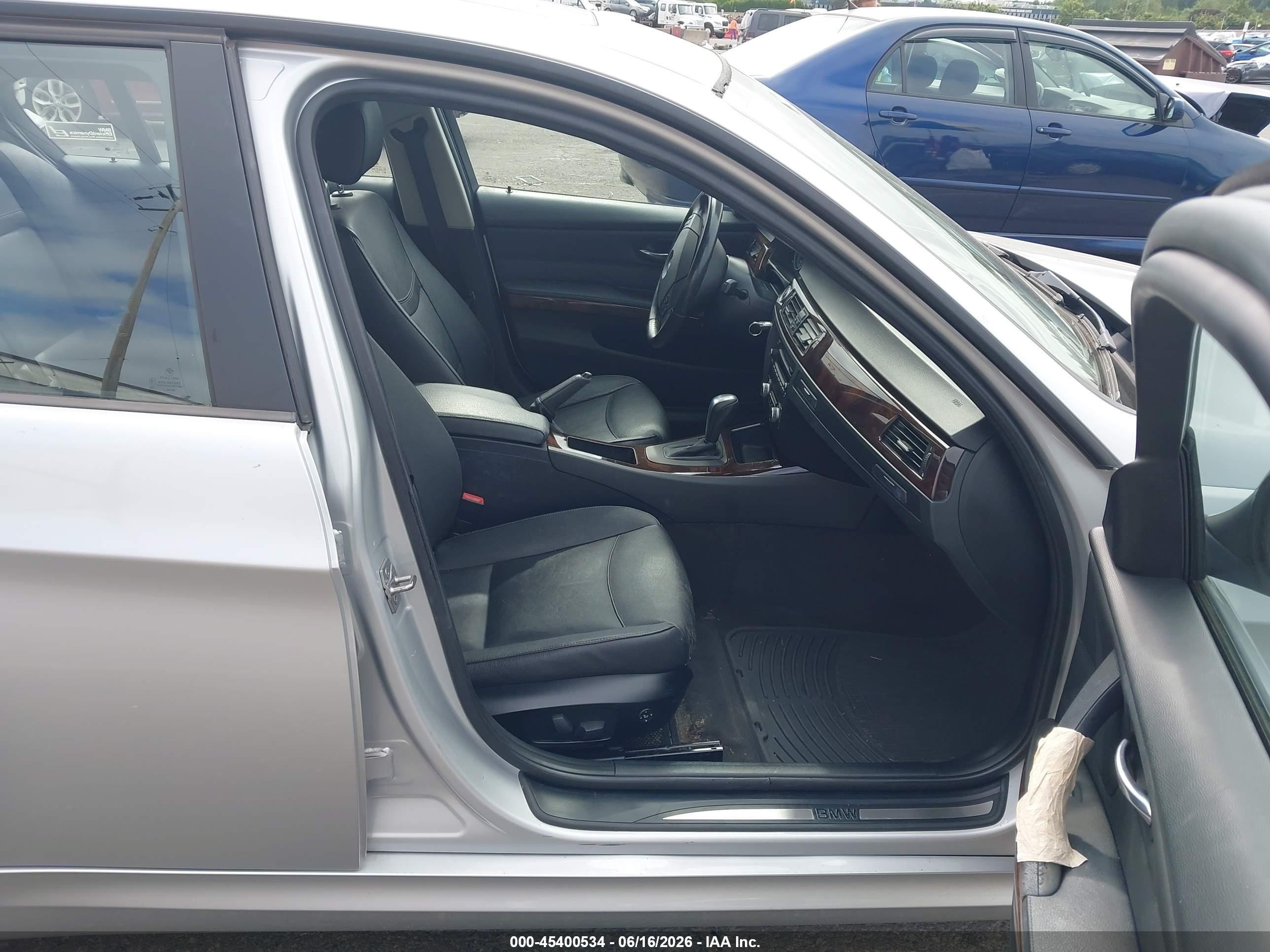 2011 Bmw 328i   Silver vin: WBAPH5C5XBA441043