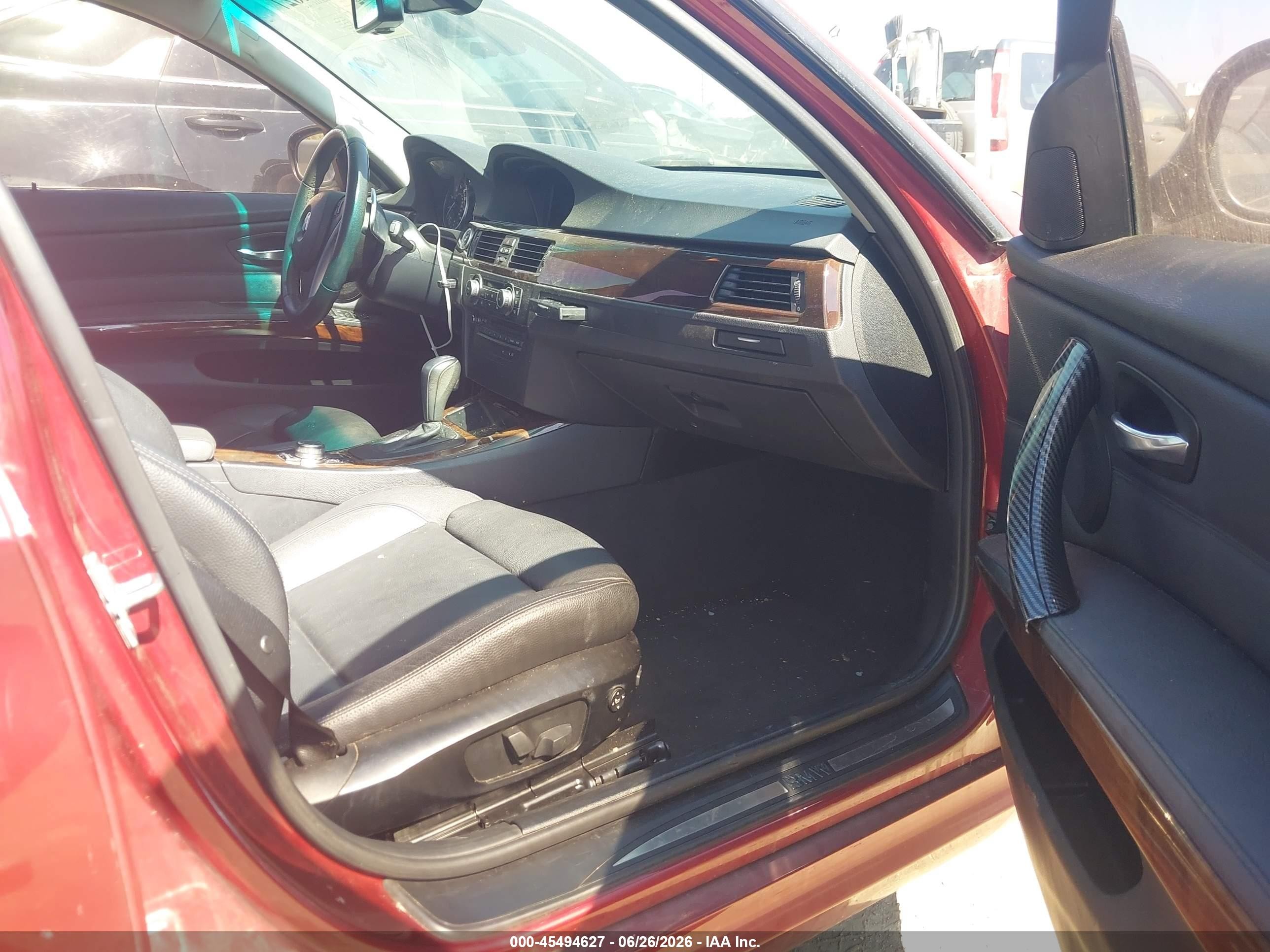 2011 Bmw 328i   Burgundy vin: WBAPH5C5XBA447621