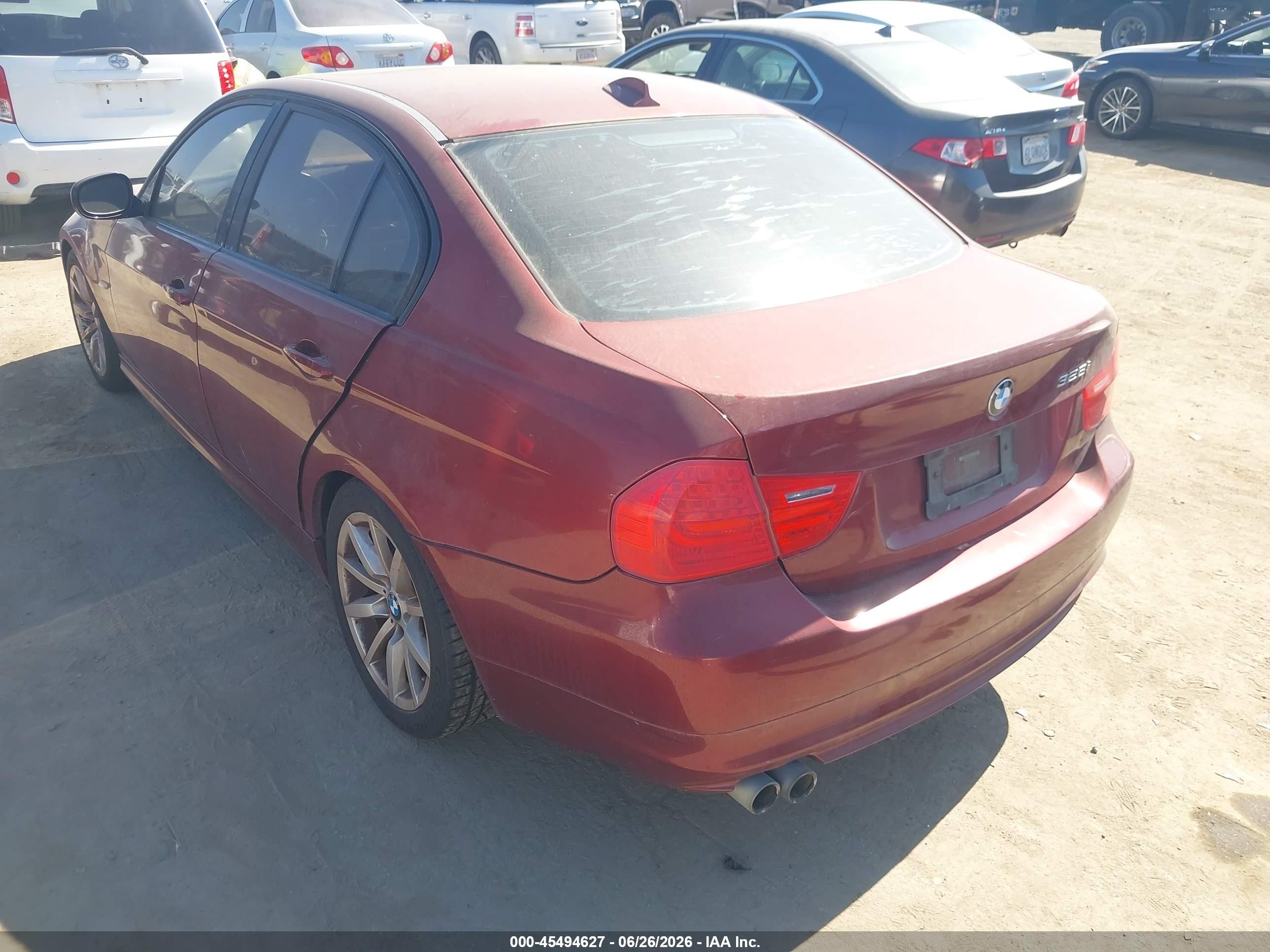 2011 Bmw 328i   Burgundy vin: WBAPH5C5XBA447621