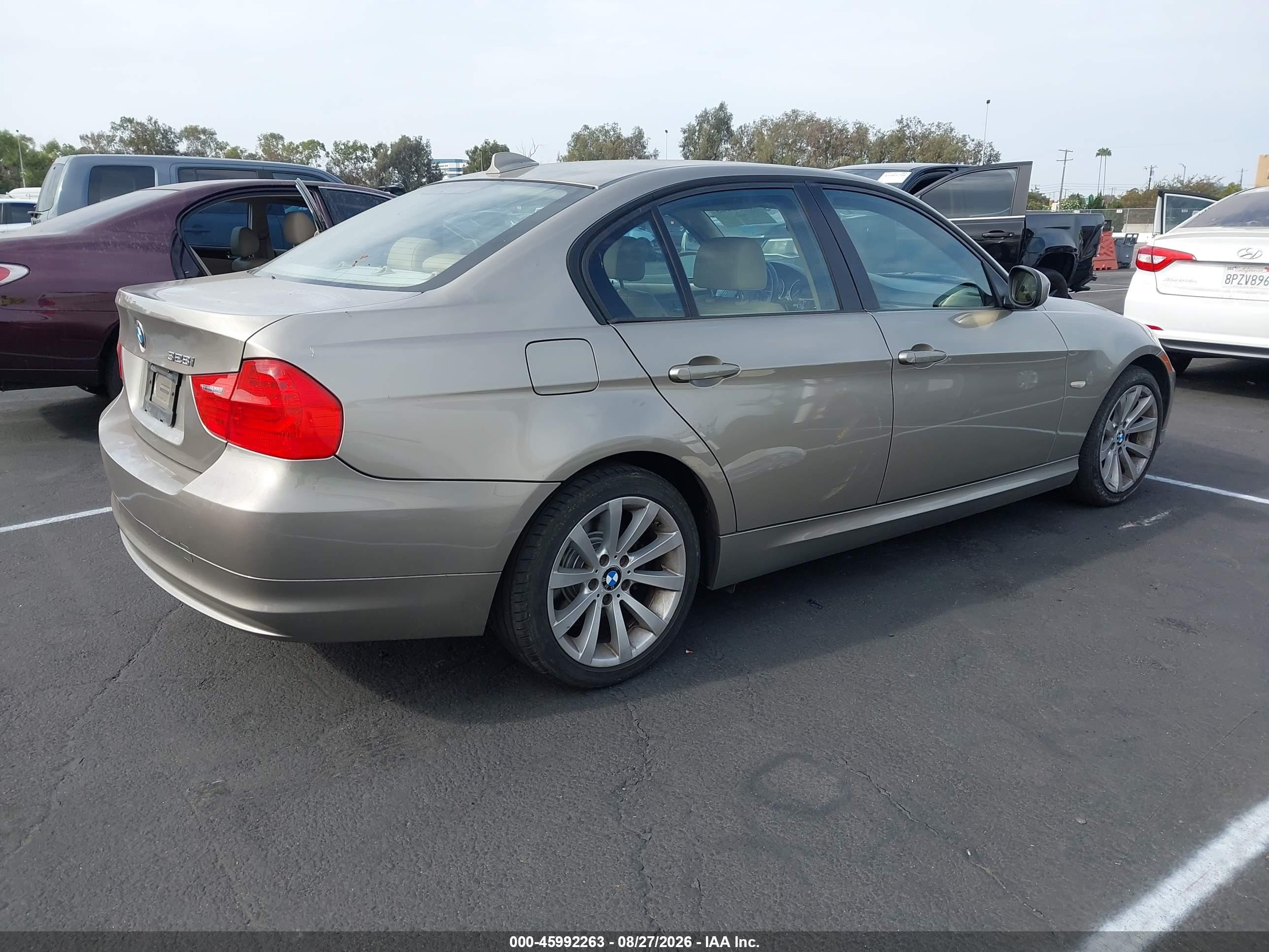2011 Bmw 328i   Beige vin: WBAPH5G50BNM79545