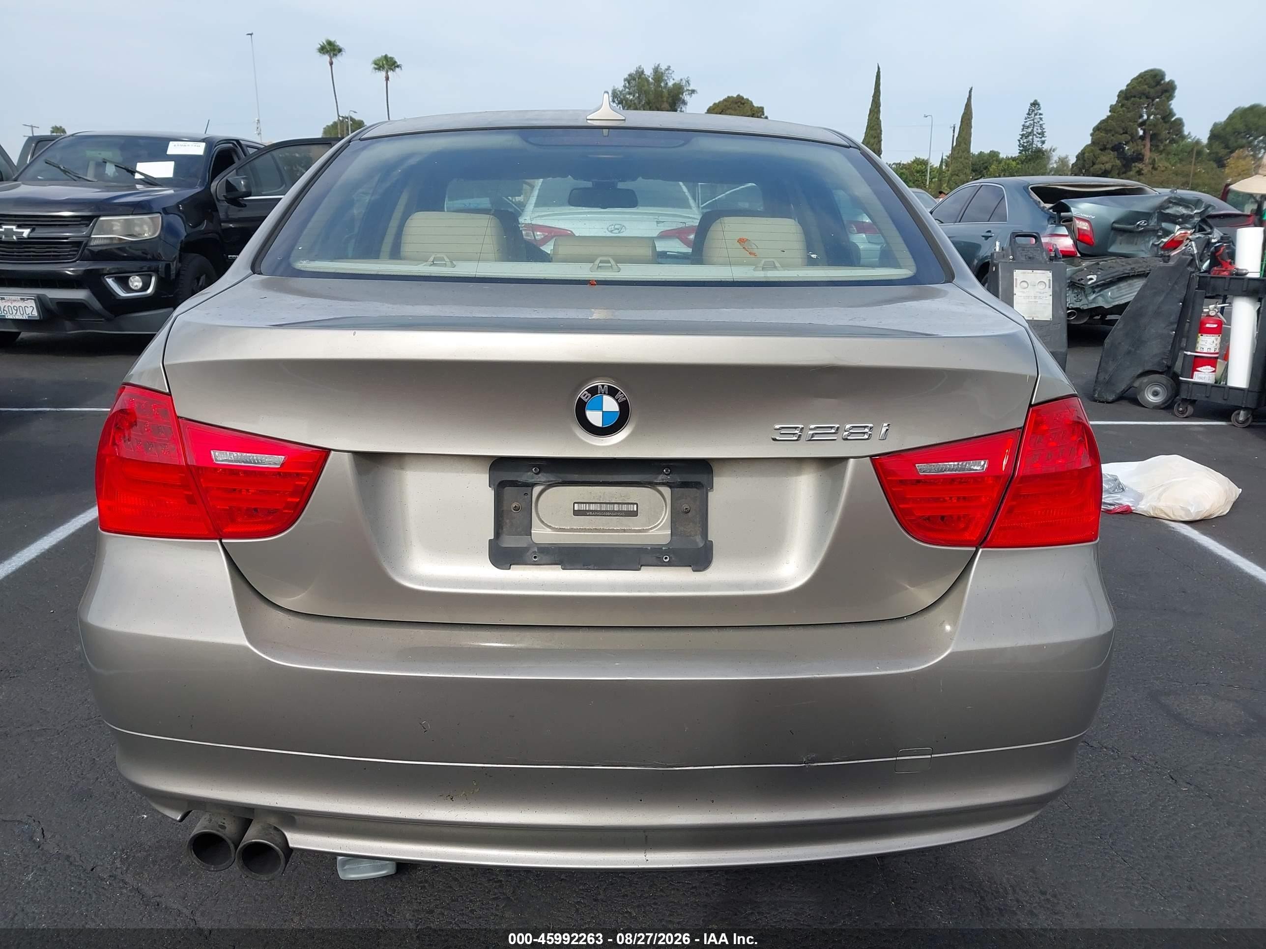 2011 Bmw 328i   Beige vin: WBAPH5G50BNM79545