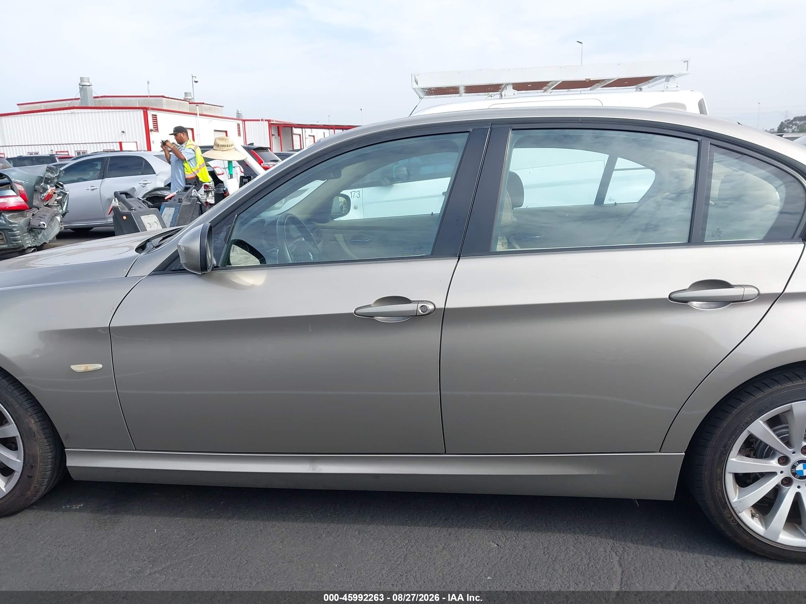 2011 Bmw 328i   Beige vin: WBAPH5G50BNM79545