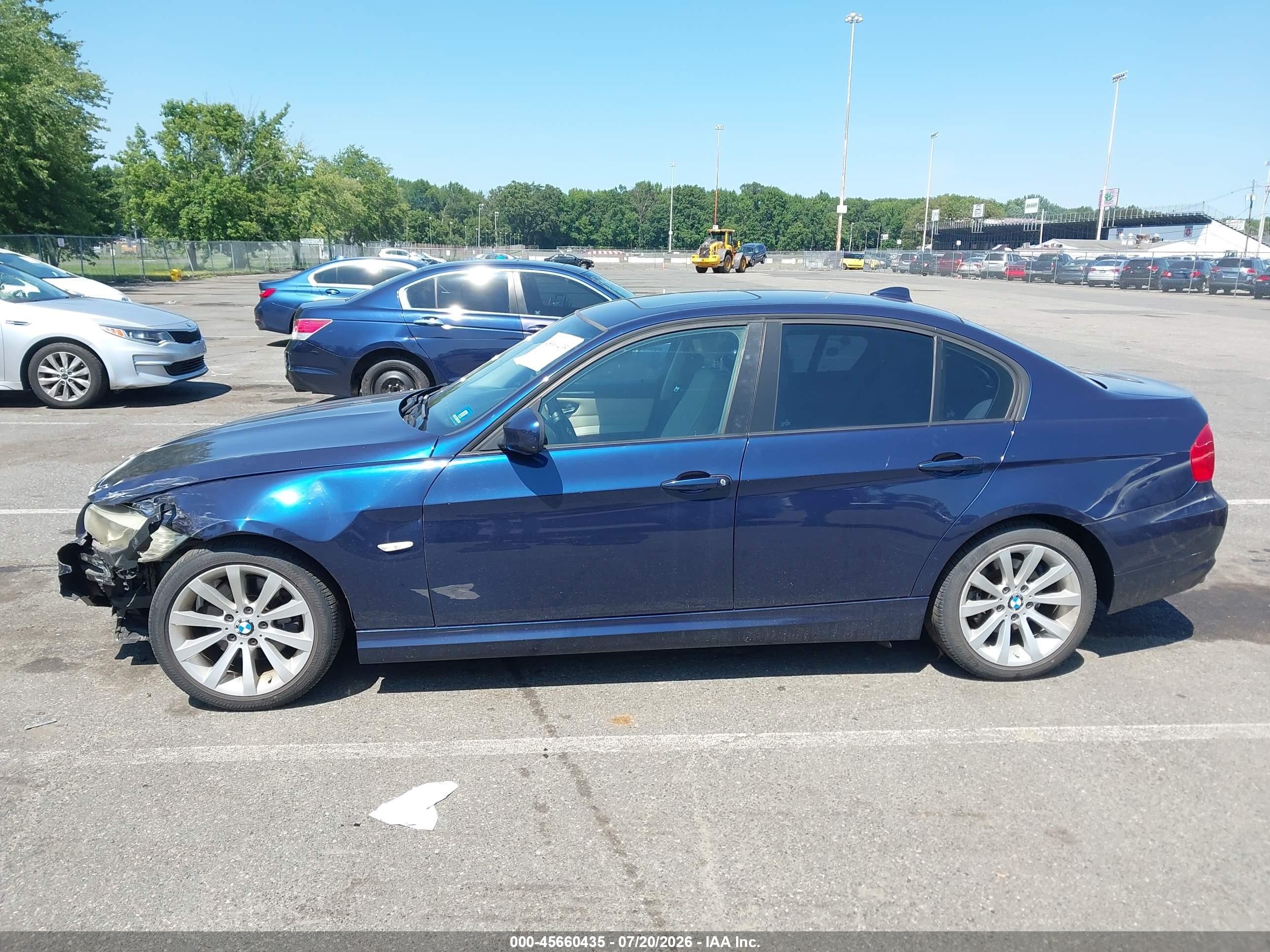 2011 Bmw 328i   Синий vin: WBAPH5G50BNM84065