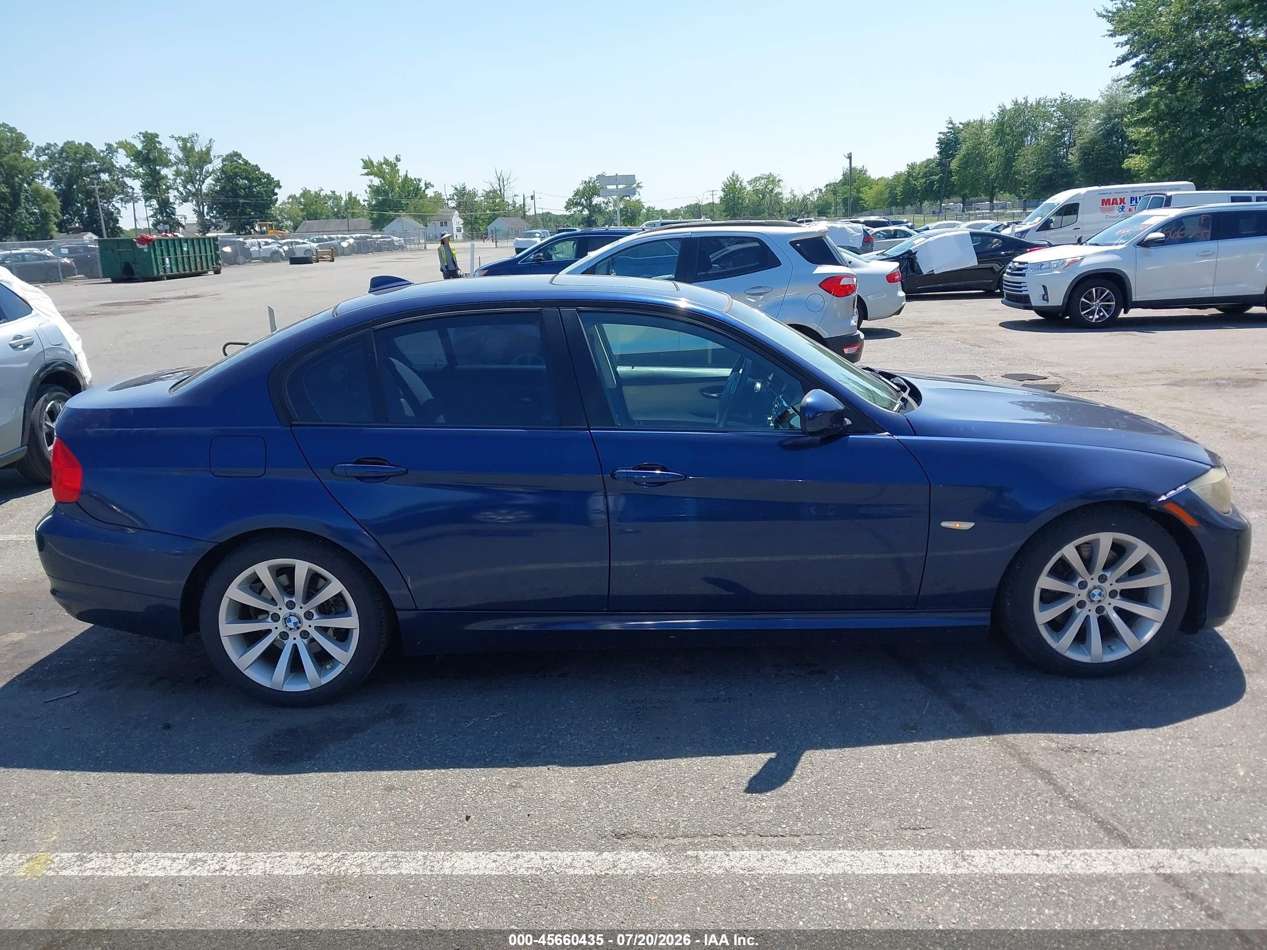 2011 Bmw 328i   Синий vin: WBAPH5G50BNM84065