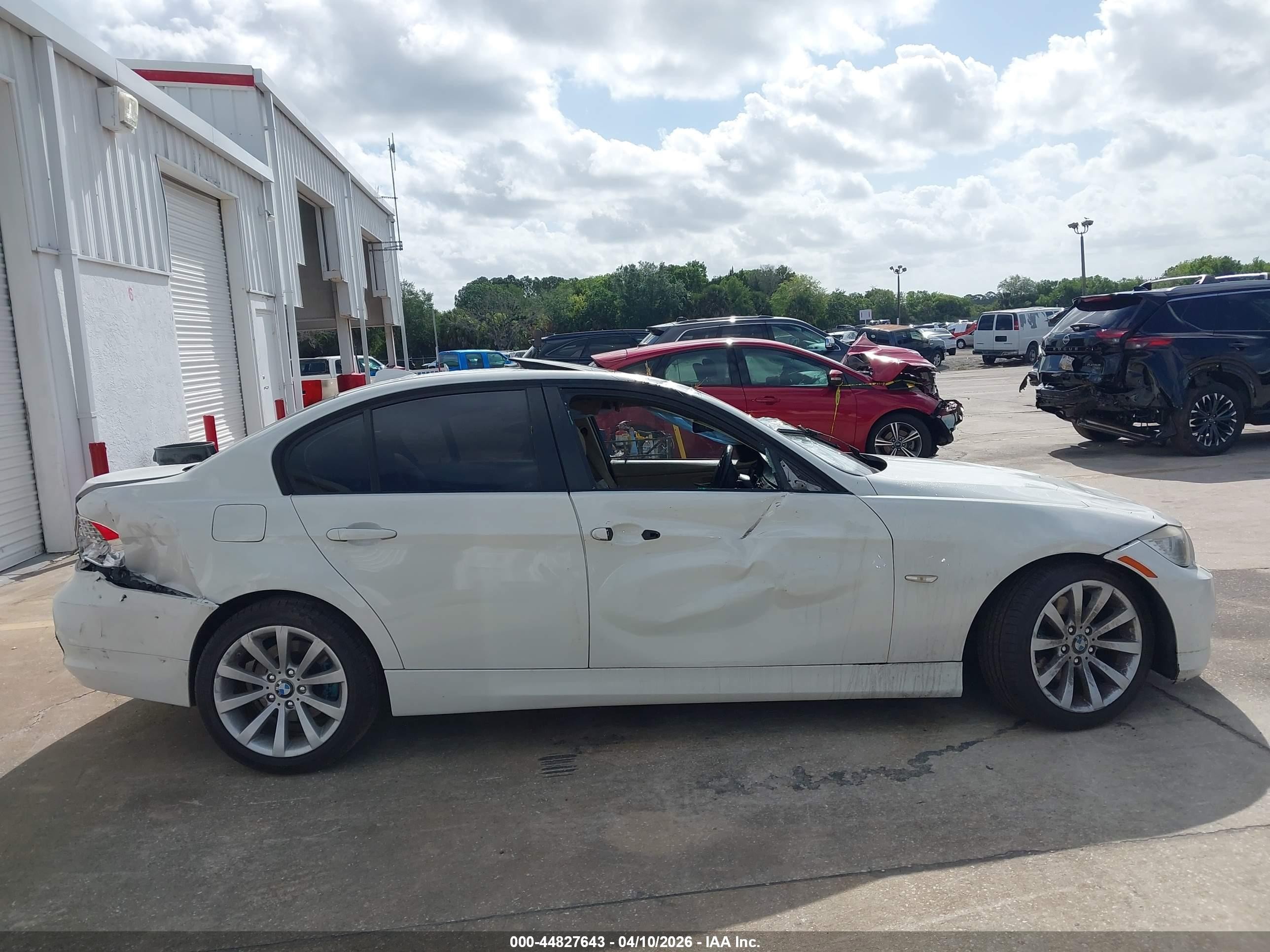 2011 Bmw 328i   White vin: WBAPH5G51BNM72572