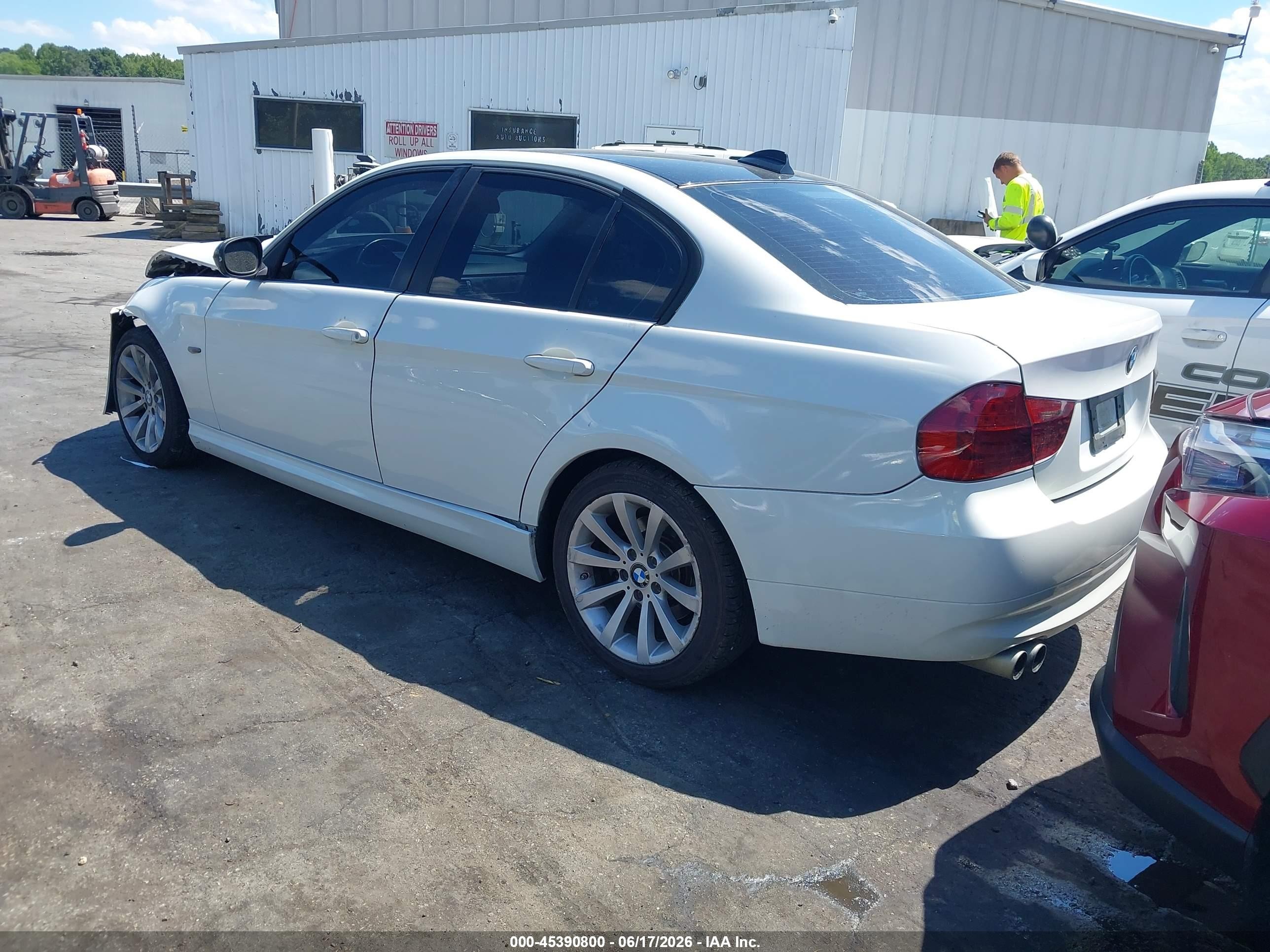2011 Bmw 328i   White vin: WBAPH5G51BNM74371