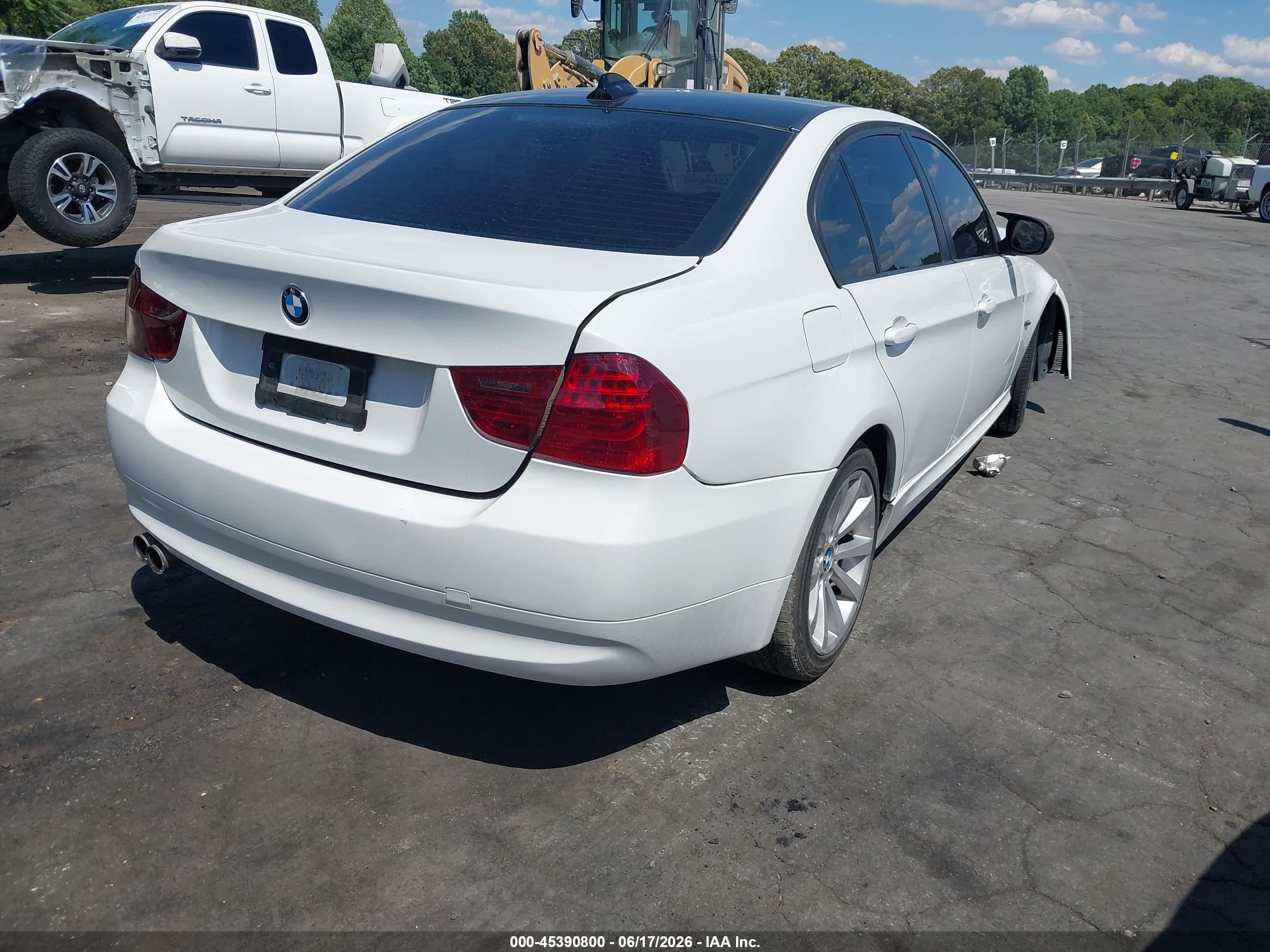 2011 Bmw 328i   White vin: WBAPH5G51BNM74371