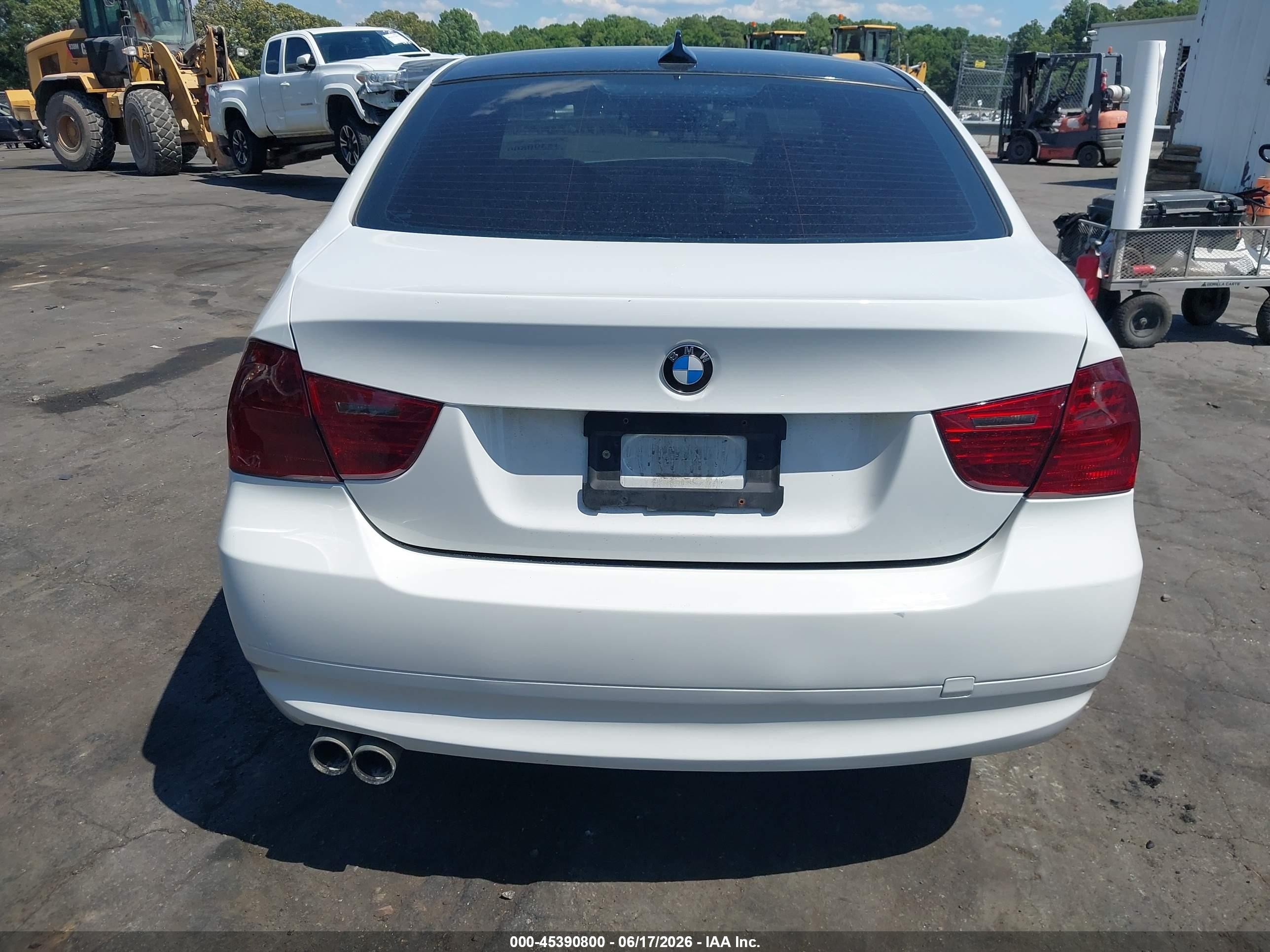 2011 Bmw 328i   White vin: WBAPH5G51BNM74371