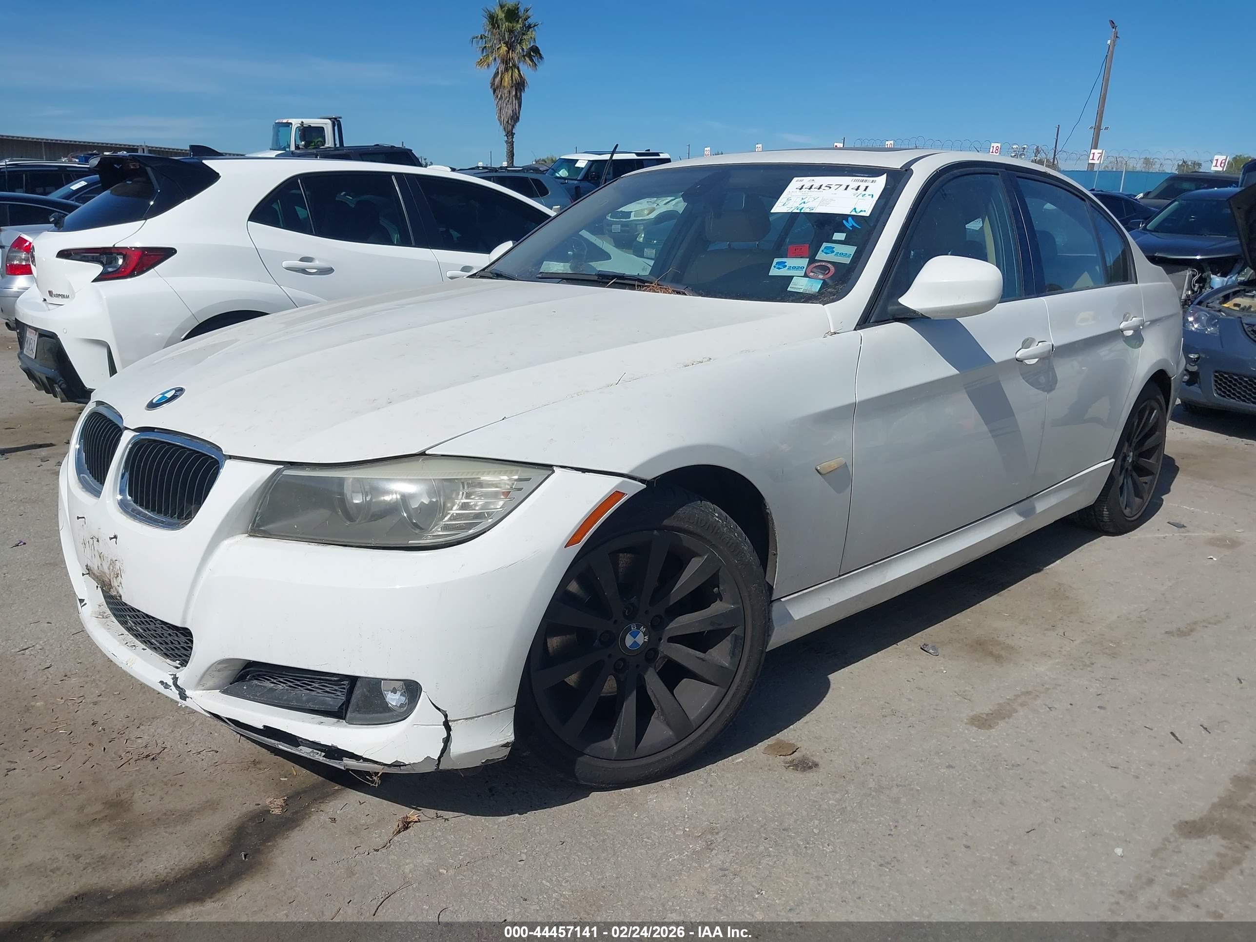 2011 Bmw 328i   White vin: WBAPH5G52BNM76484