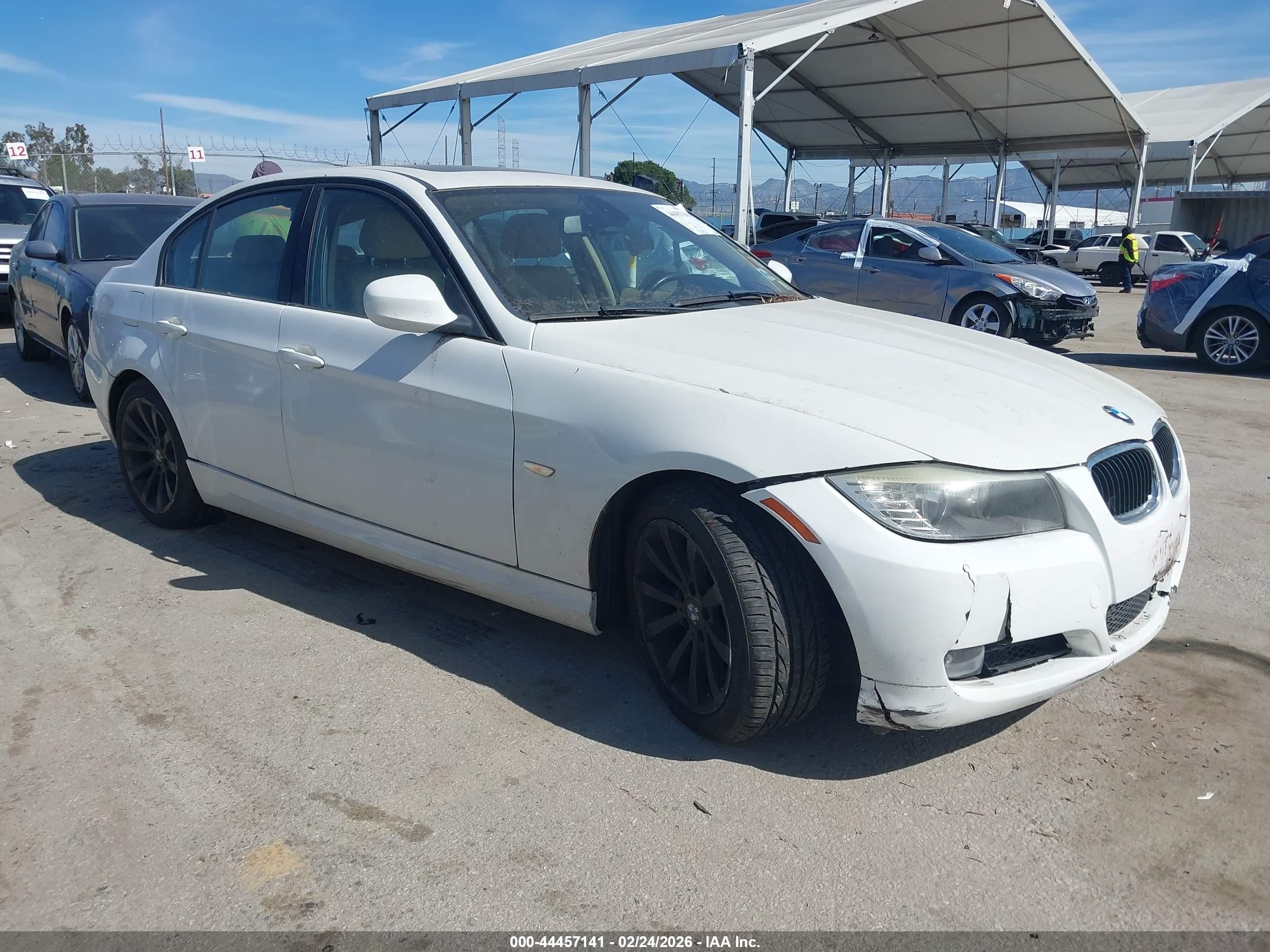 2011 Bmw 328i   White vin: WBAPH5G52BNM76484