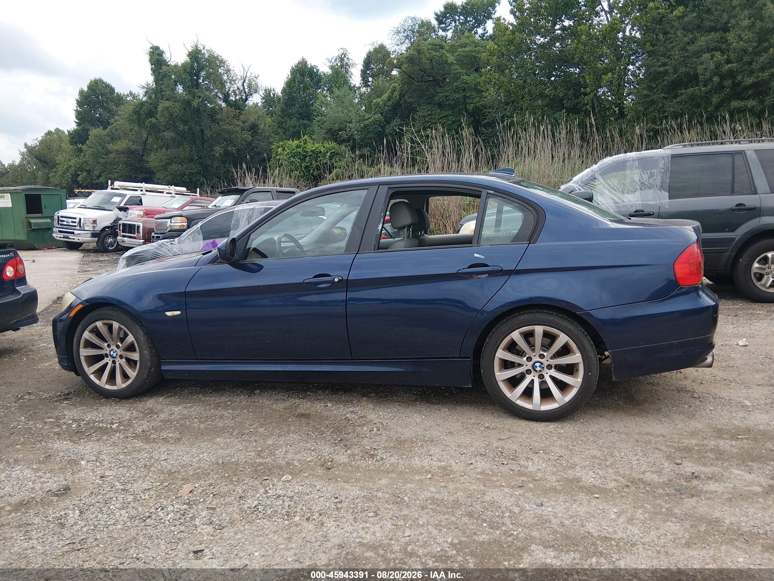 2011 Bmw 328i   Blue vin: WBAPH5G52BNM82849