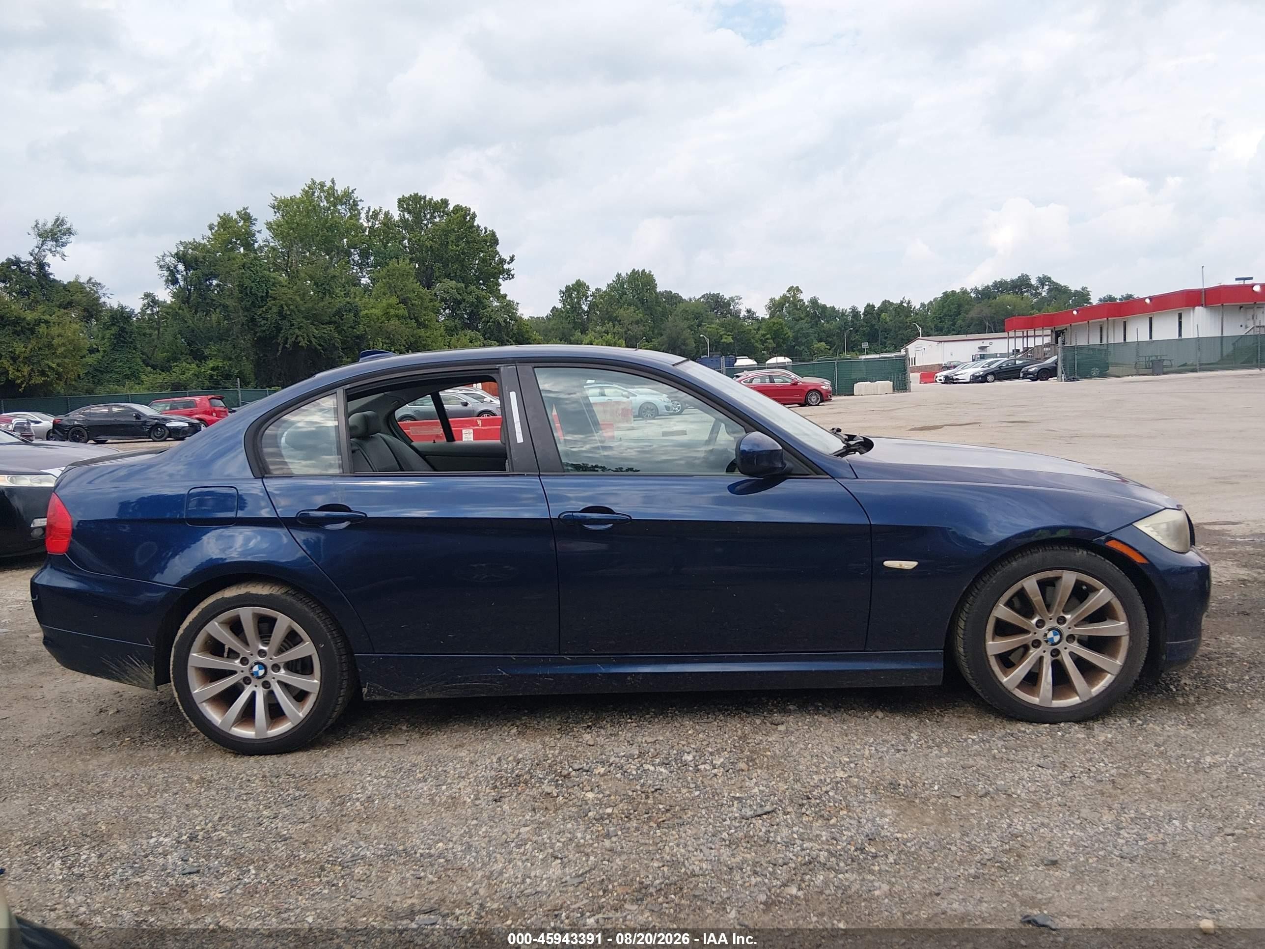 2011 Bmw 328i   Blue vin: WBAPH5G52BNM82849