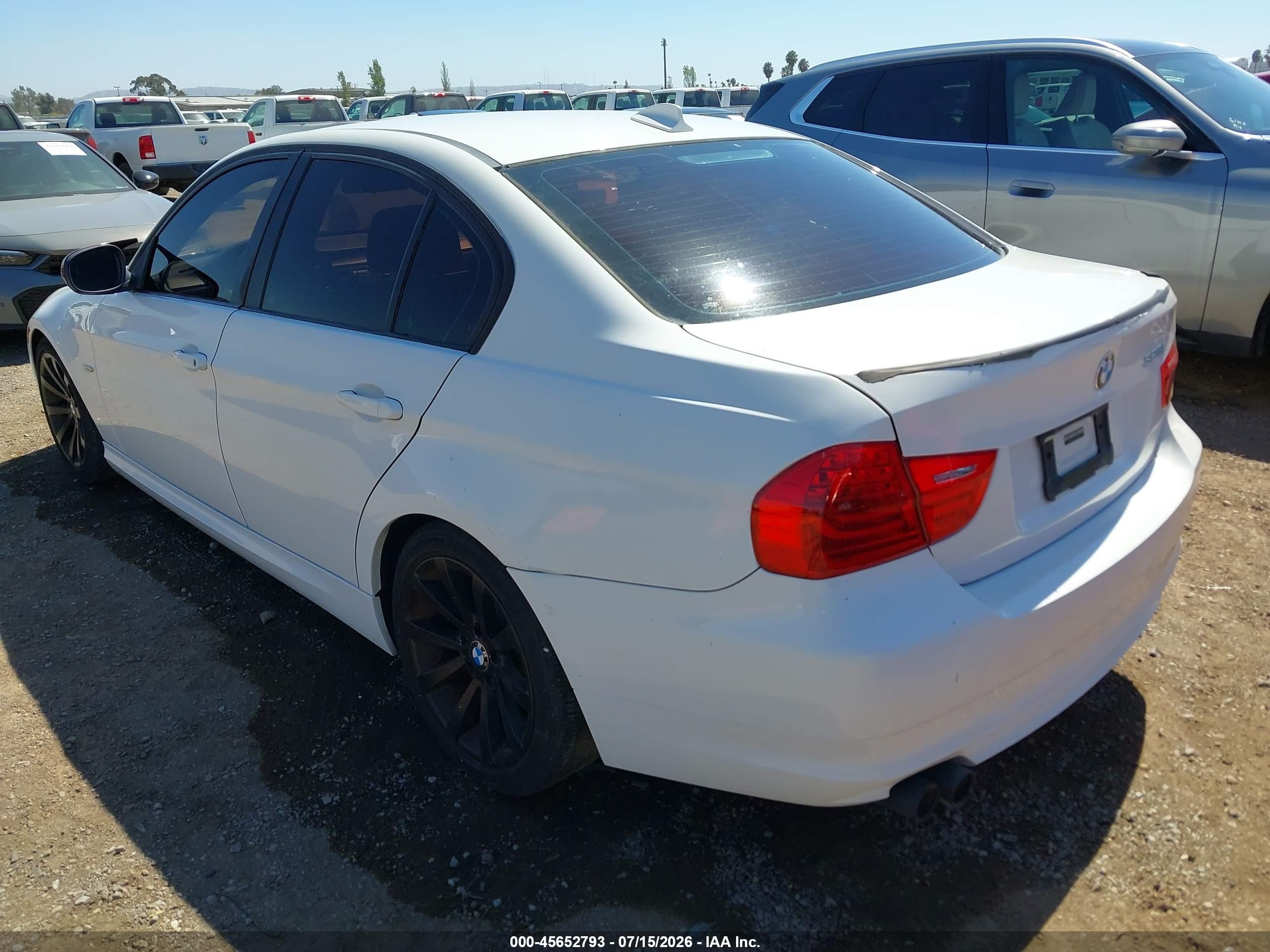 2011 Bmw 328i   White vin: WBAPH5G52BNM83810