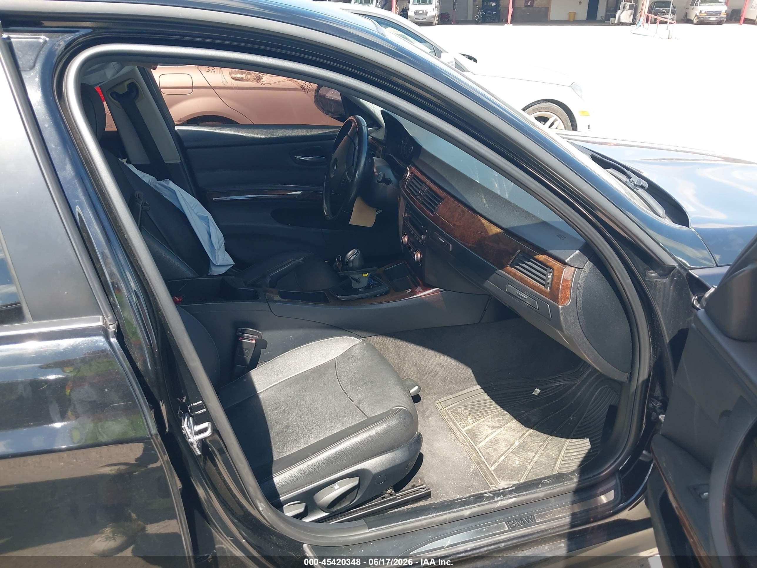 2011 Bmw 328i   Black vin: WBAPH5G53BNM72606