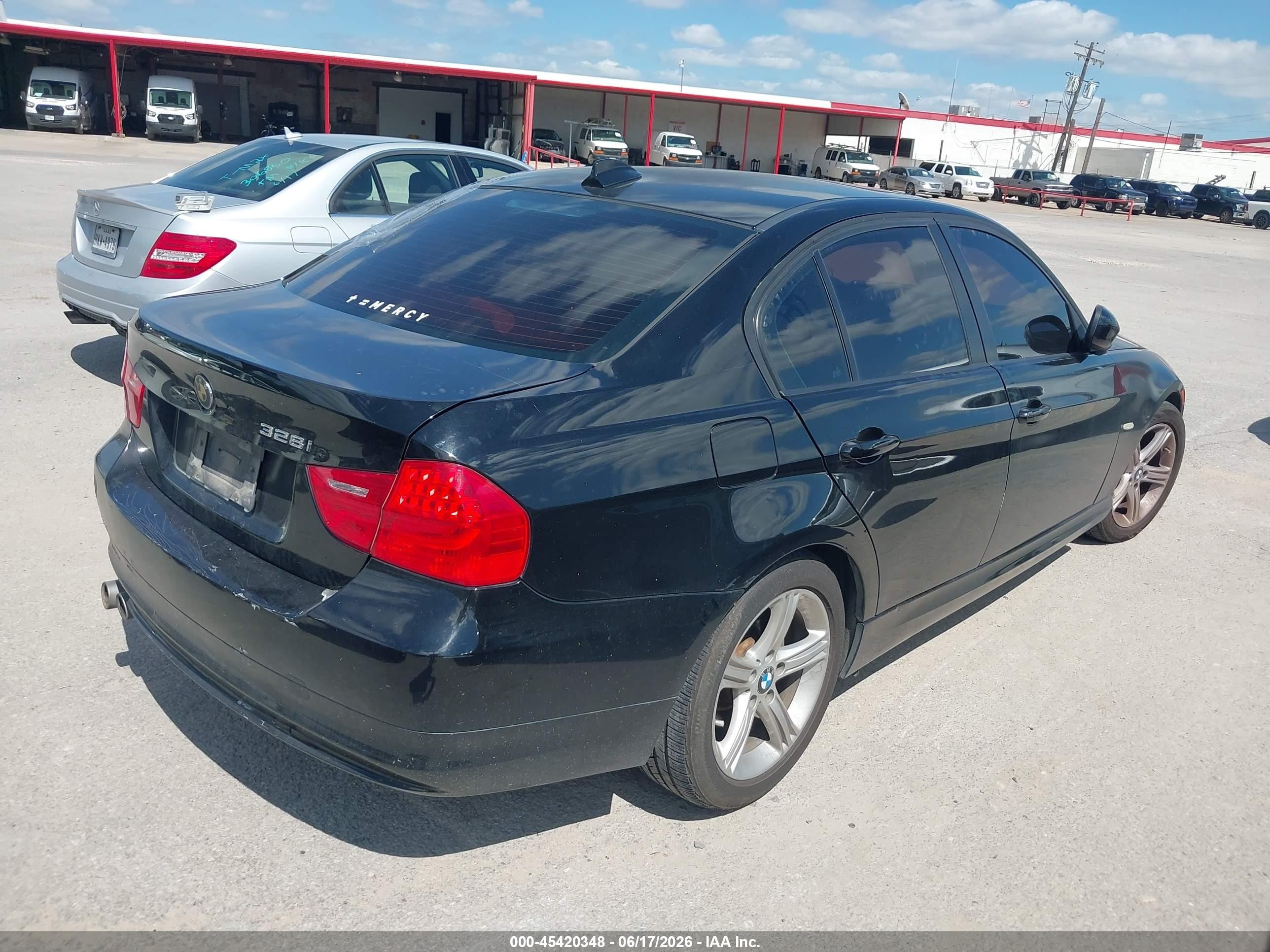 2011 Bmw 328i   Black vin: WBAPH5G53BNM72606