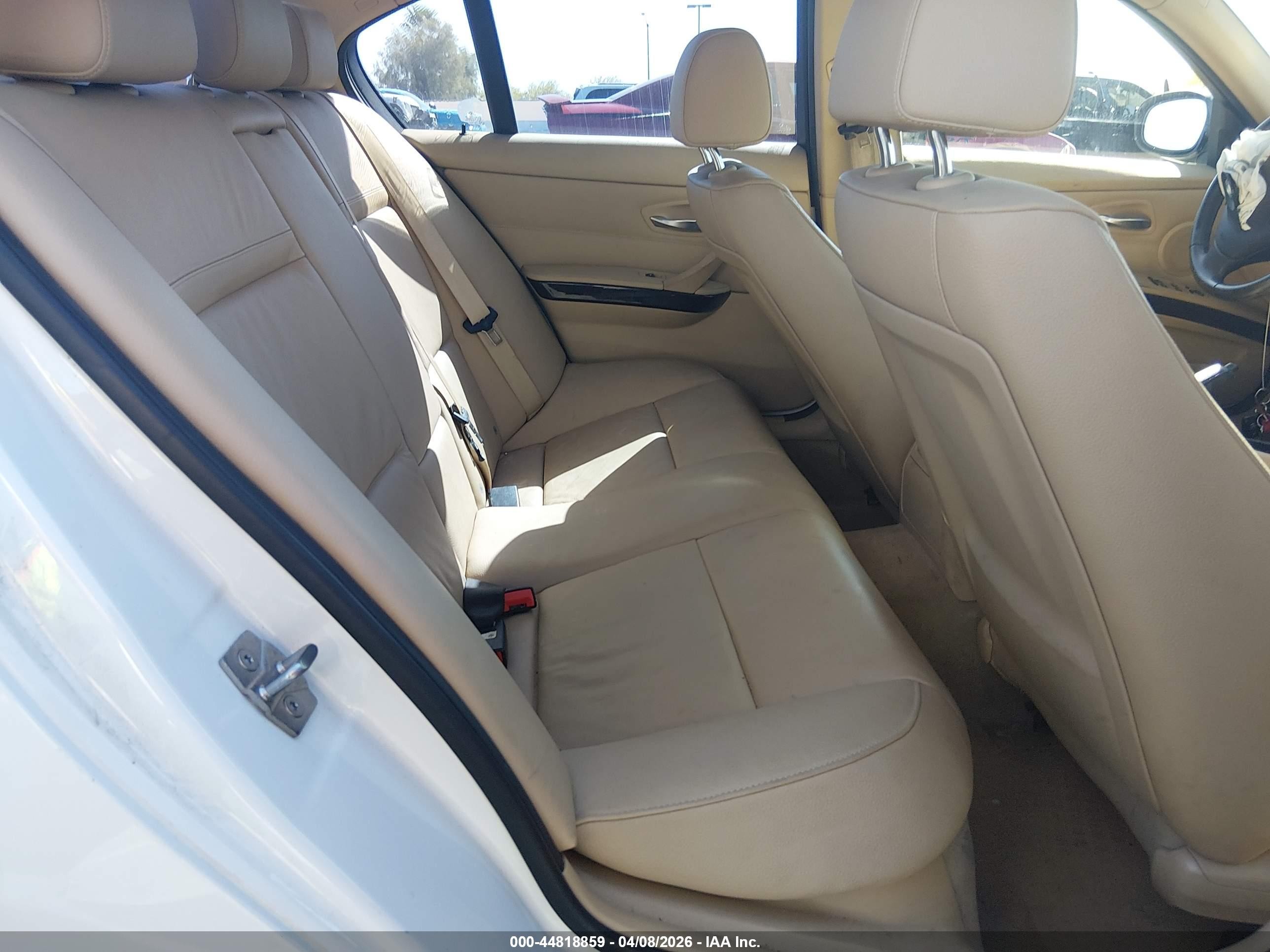 2011 Bmw 328i   White vin: WBAPH5G53BNM77417