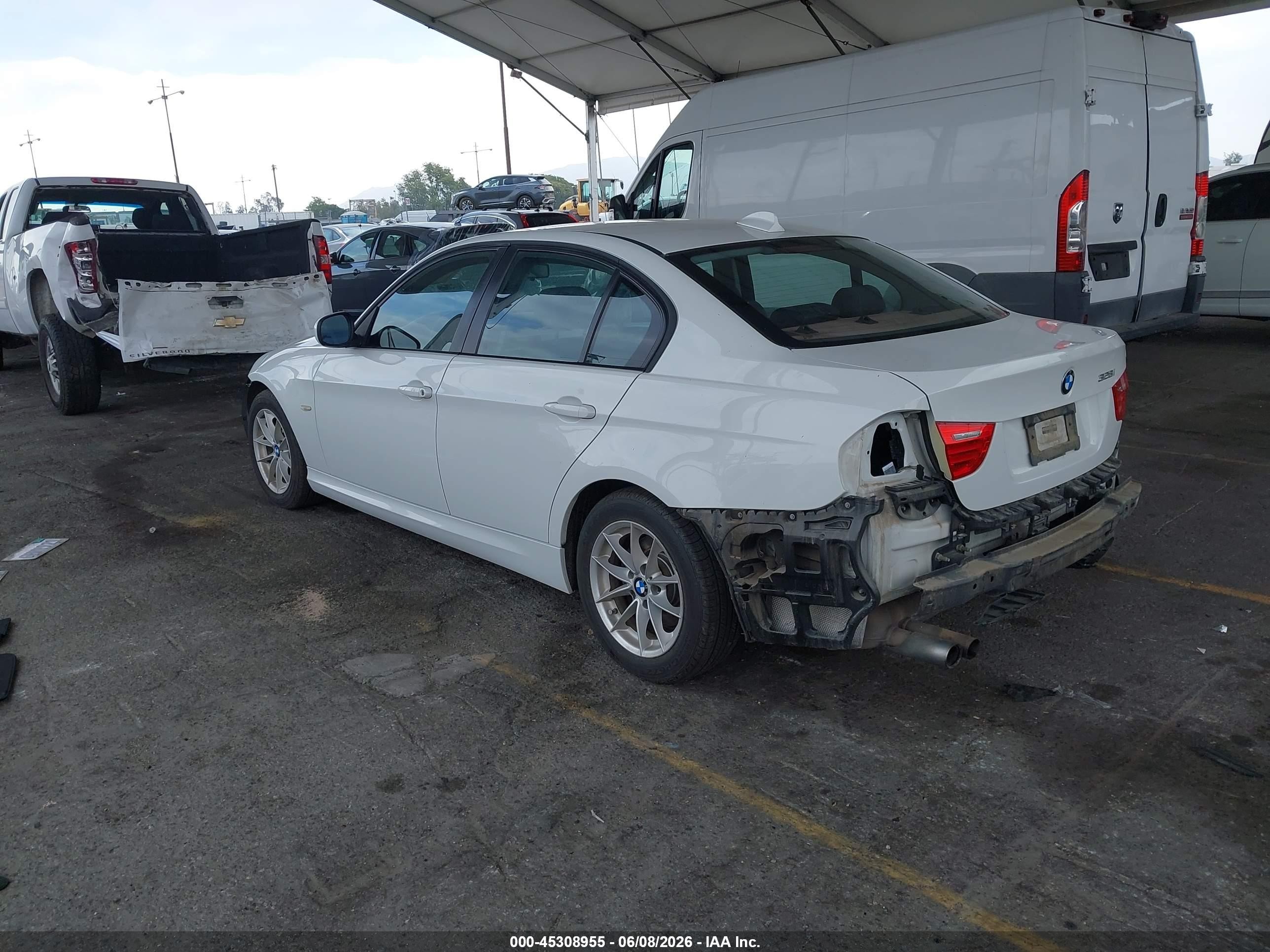 2010 Bmw 328i   Белый vin: WBAPH5G56ANM35306