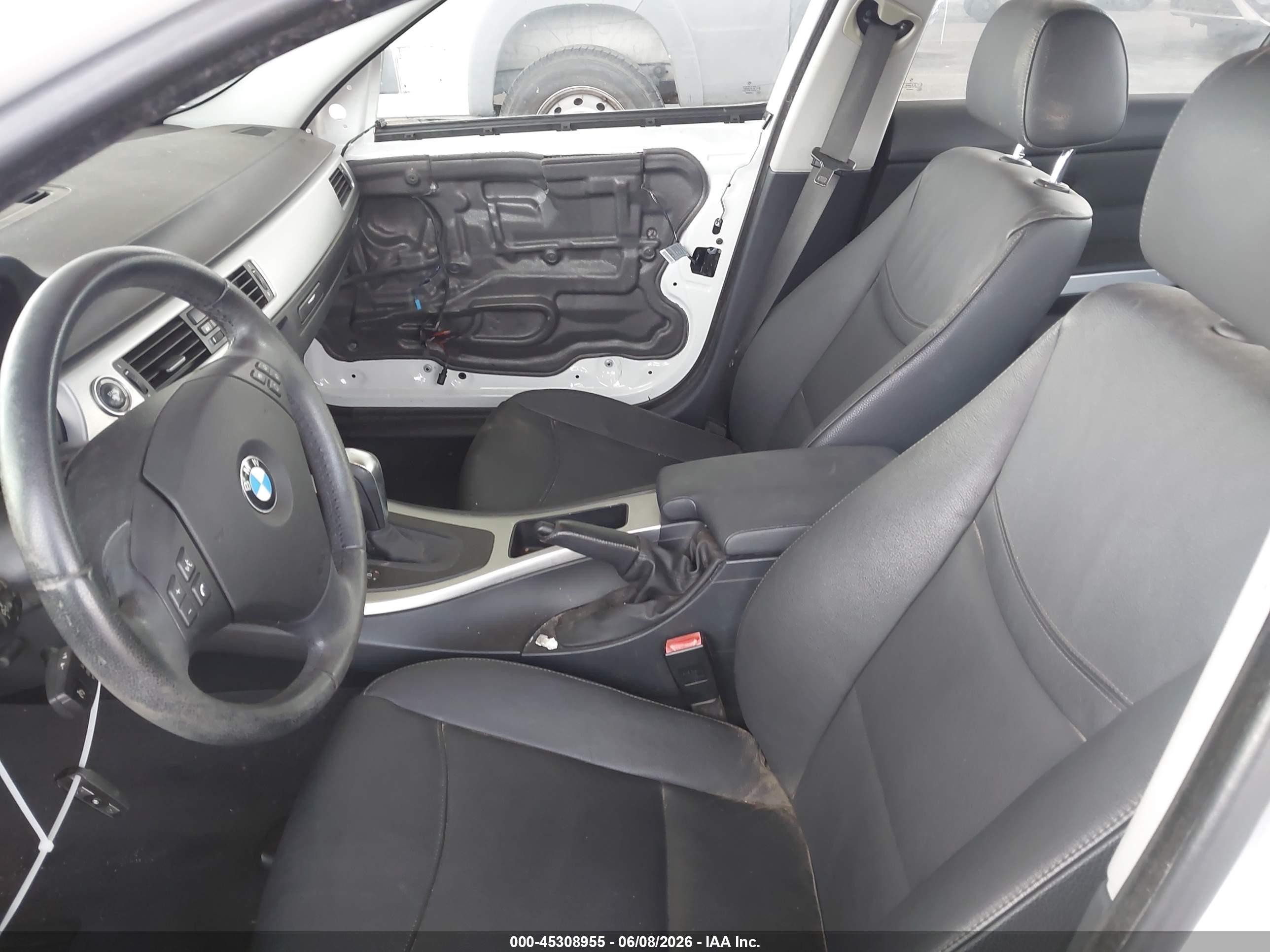 2010 Bmw 328i   Белый vin: WBAPH5G56ANM35306