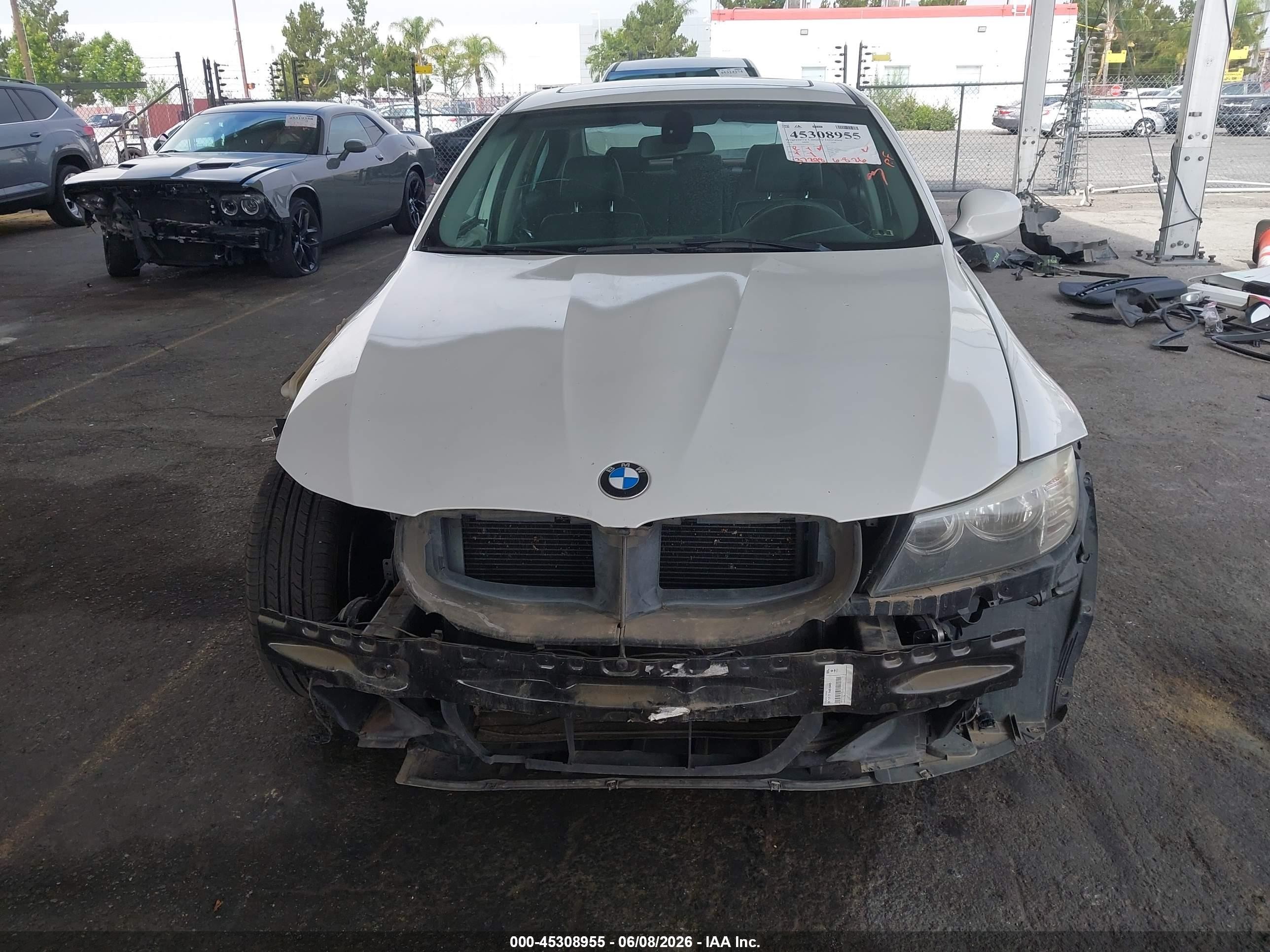 2010 Bmw 328i   Белый vin: WBAPH5G56ANM35306